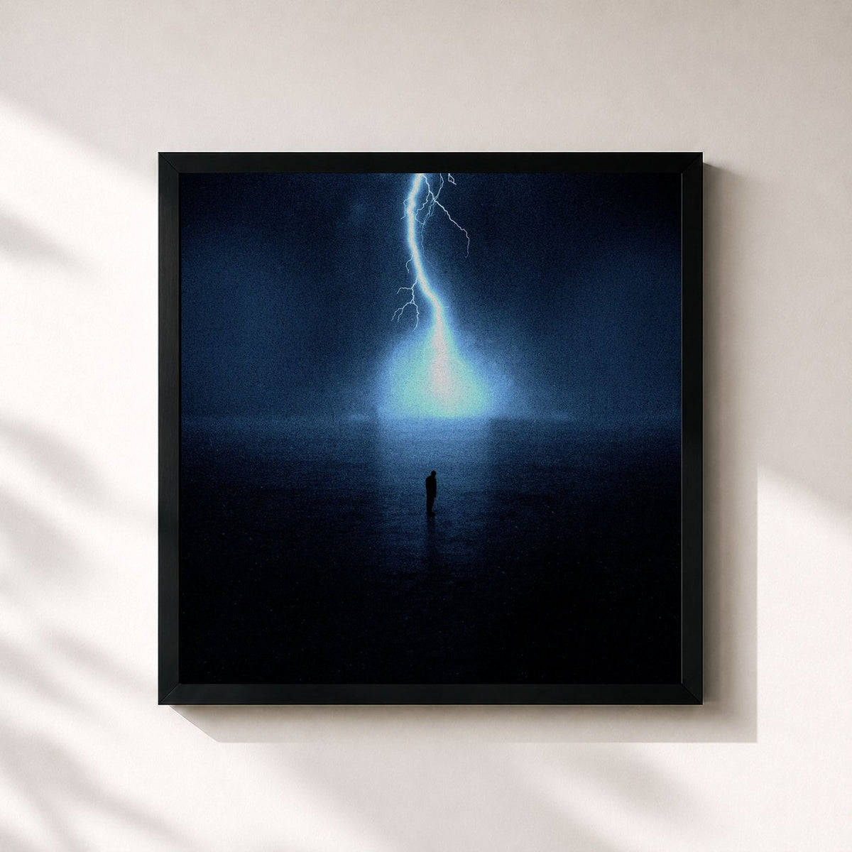 #noir Tableau carré de l'album Plus fort que l'orage de Bekar, cadre noir 32x32 cm