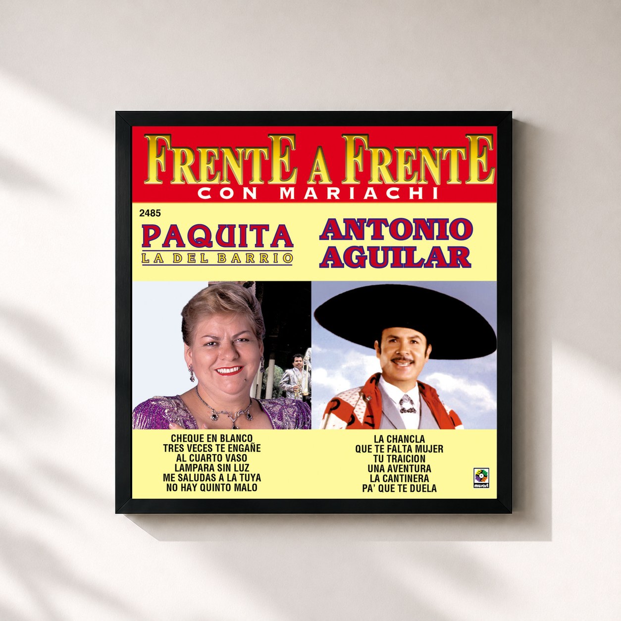 #noir Tableau carré de l'album Frente A Frente: Con Mariachi de PAQUITA LA DEL BARRIO, cadre noir 32x32 cm