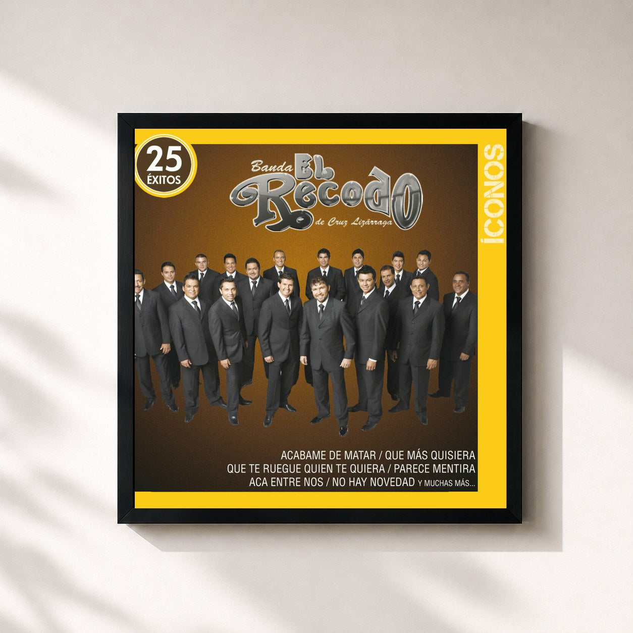 #noir Tableau carré de l'album Íconos 25 Éxitos de Banda El Recodo De Cruz Lizarraga, cadre noir 32x32 cm