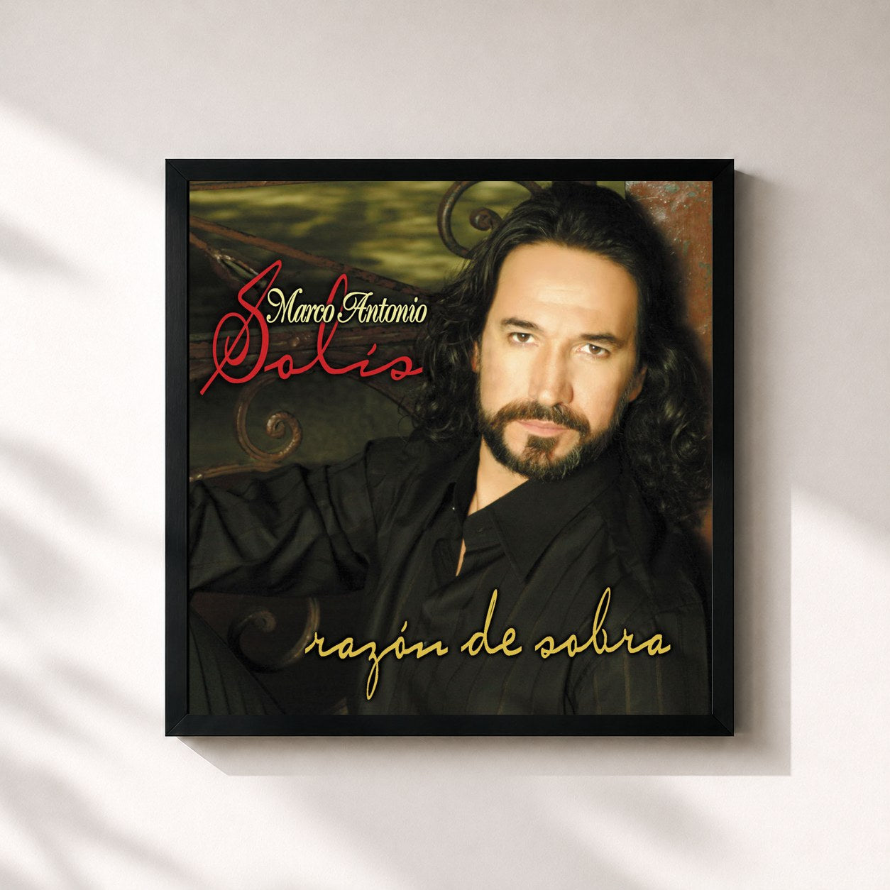 #noir Tableau carré de l'album Razón De Sobra de Marco Antonio Solís, cadre noir 32x32 cm