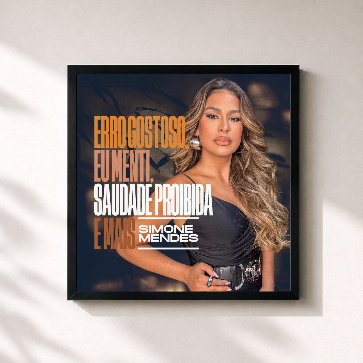 #noir Tableau carré de l'album Simone Mendes | Erro Gostoso, Eu Menti, Saudade Proibida e mais de Simone Mendes, cadre noir 32x32 cm