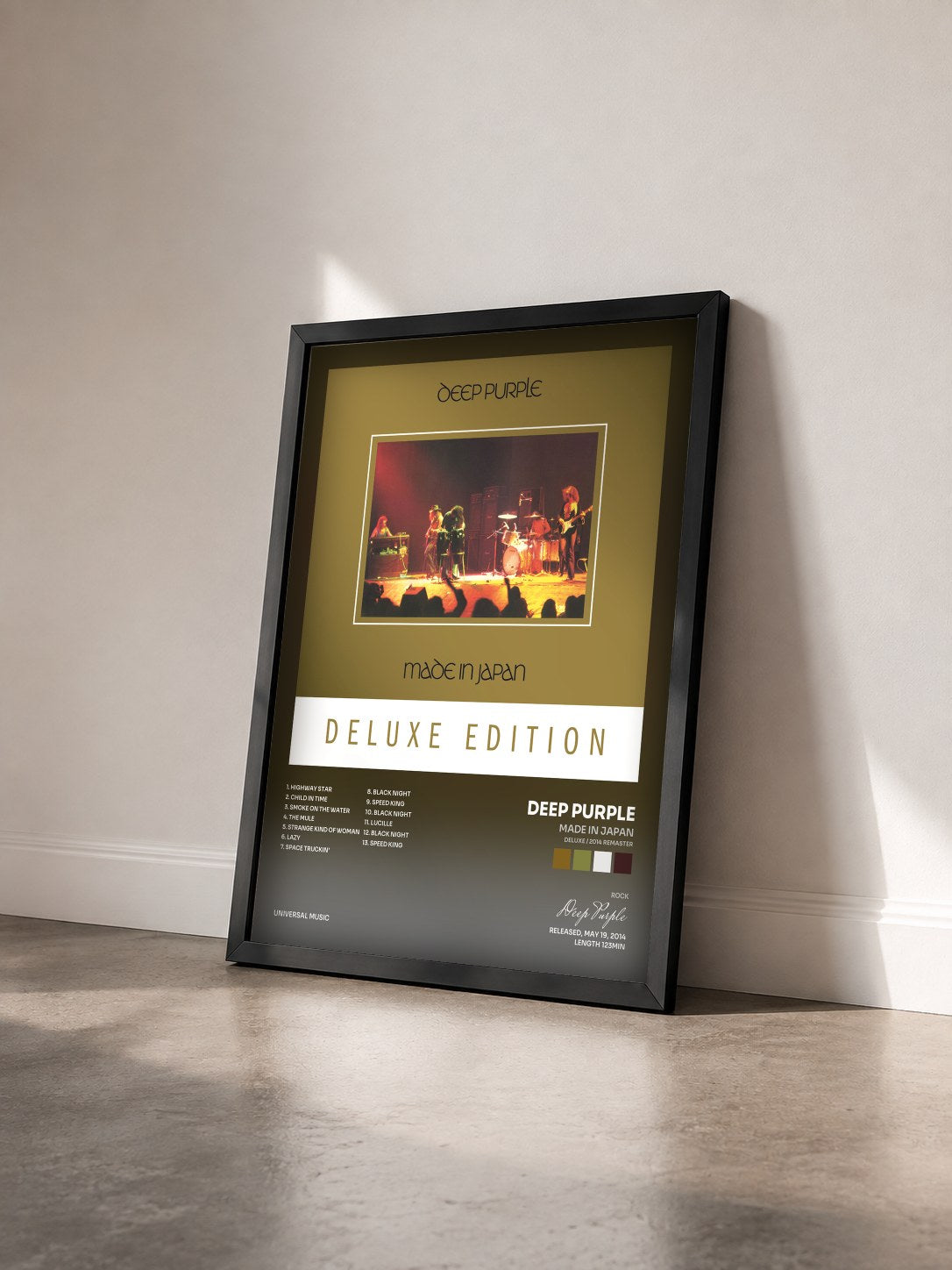 #noir Tableau de l'album Made In Japan (Deluxe / 2014 Remaster) de Deep Purple vu de trois quarts, cadre noir