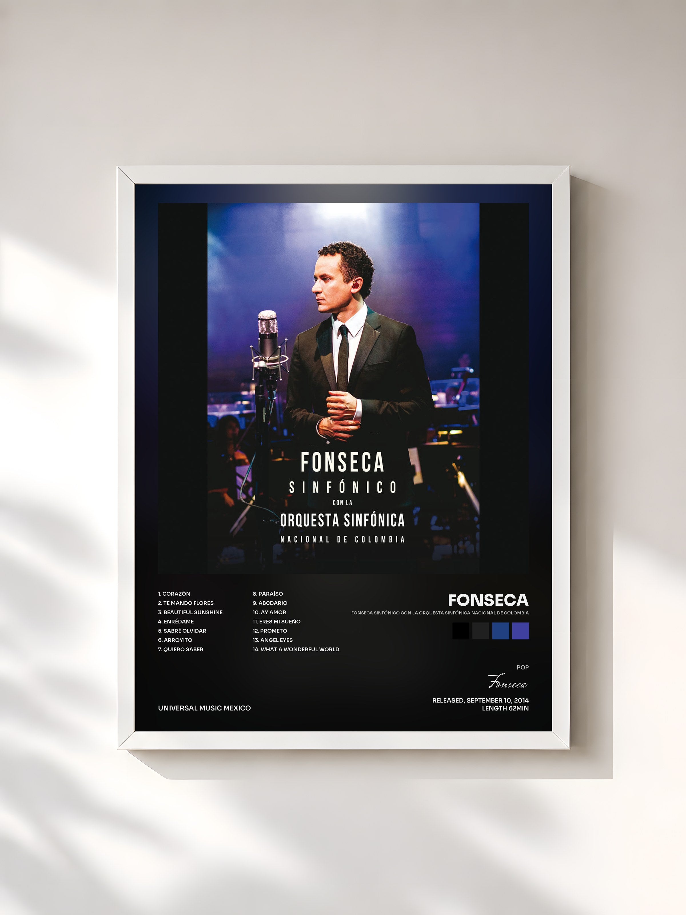#blanc Tableau de l'album Fonseca Sinfónico Con La Orquesta Sinfónica Nacional De Colombia de Fonseca, cadre blanc, imprimé et encadré en France