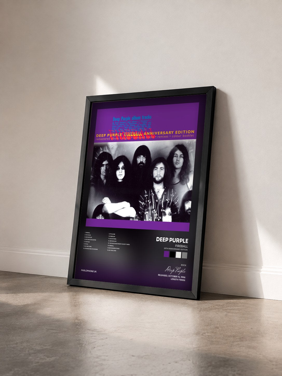 #noir Tableau de l'album Fireball (25th Anniversary Edition) de Deep Purple vu de trois quarts, cadre noir