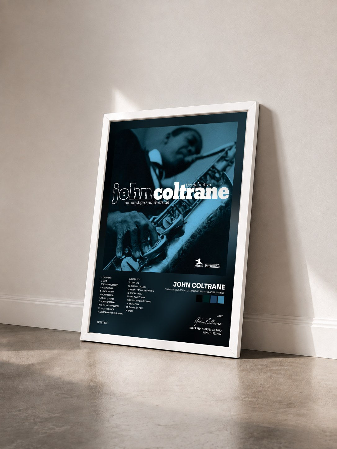 #blanc Tableau de l'album The Definitive John Coltrane On Prestige And Riverside de John Coltrane vu de trois quarts, cadre blanc