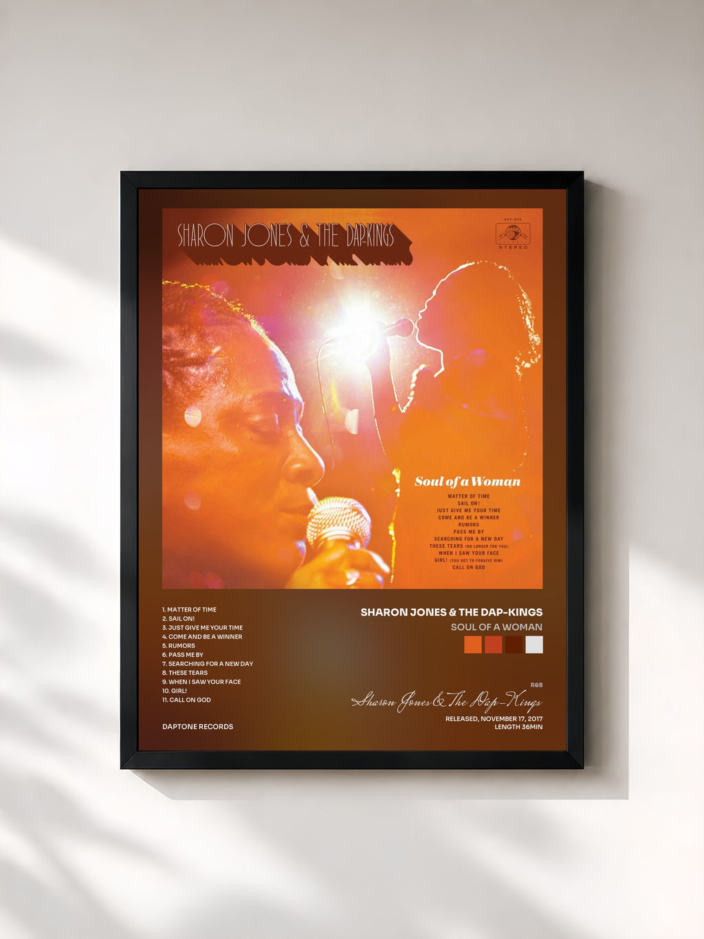 #noir Tableau de l'album Soul of a Woman de Sharon Jones & The Dap-Kings, cadre noir, imprimé et encadré en France