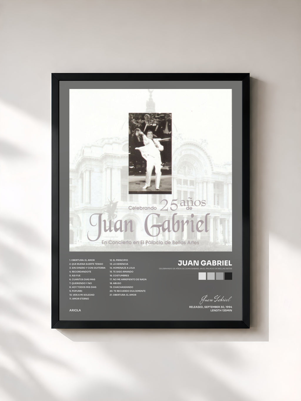 #noir Celebrando 25 Años De Juan Gabriel En El Palacio De Bellas Artes di Juan Gabriel in stampa incorniciata, cornice nera, stampata e incorniciata in Francia