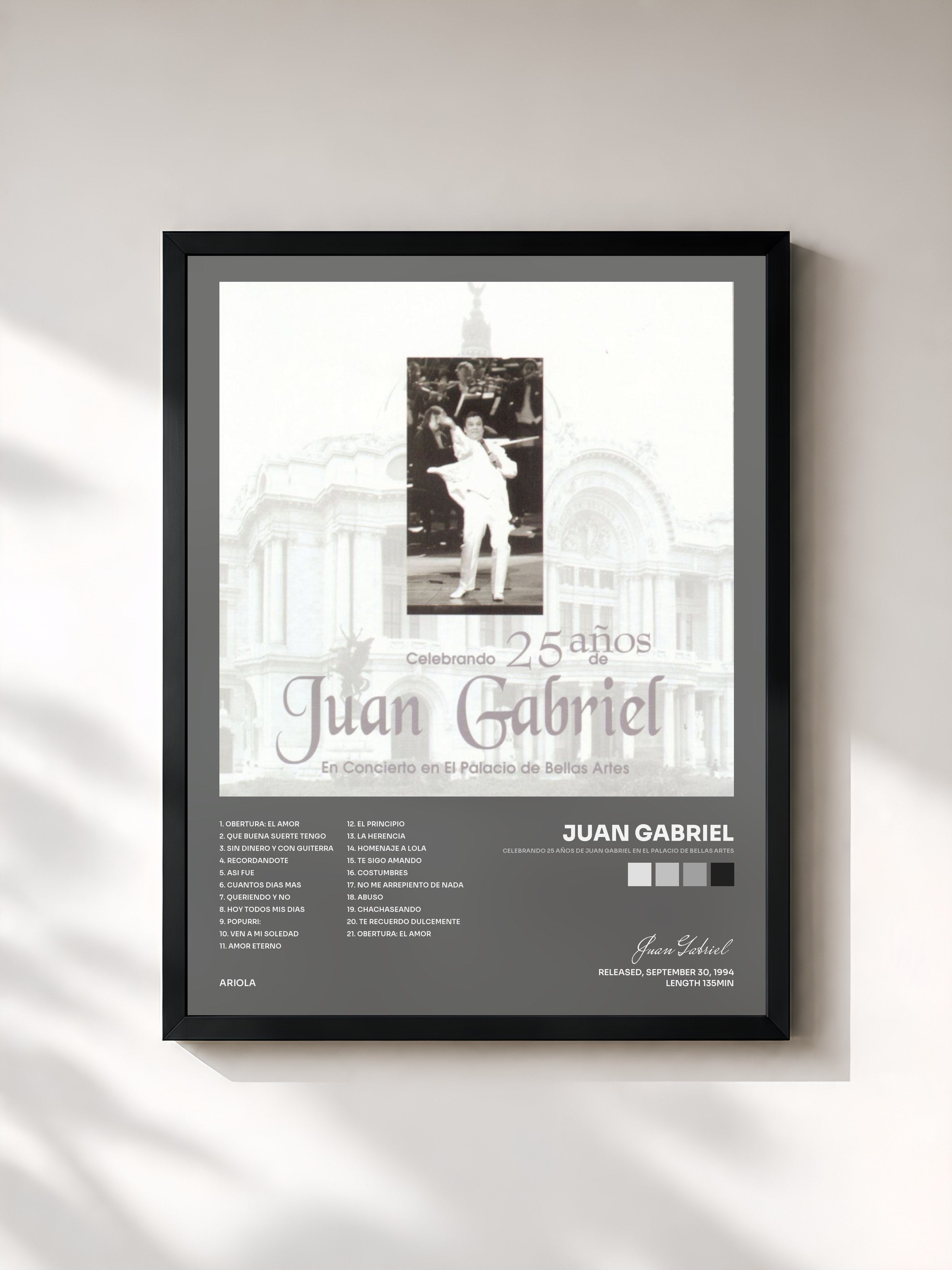 #noir Tableau de l'album Celebrando 25 Años De Juan Gabriel En El Palacio De Bellas Artes de Juan Gabriel, cadre noir, imprimé et encadré en France