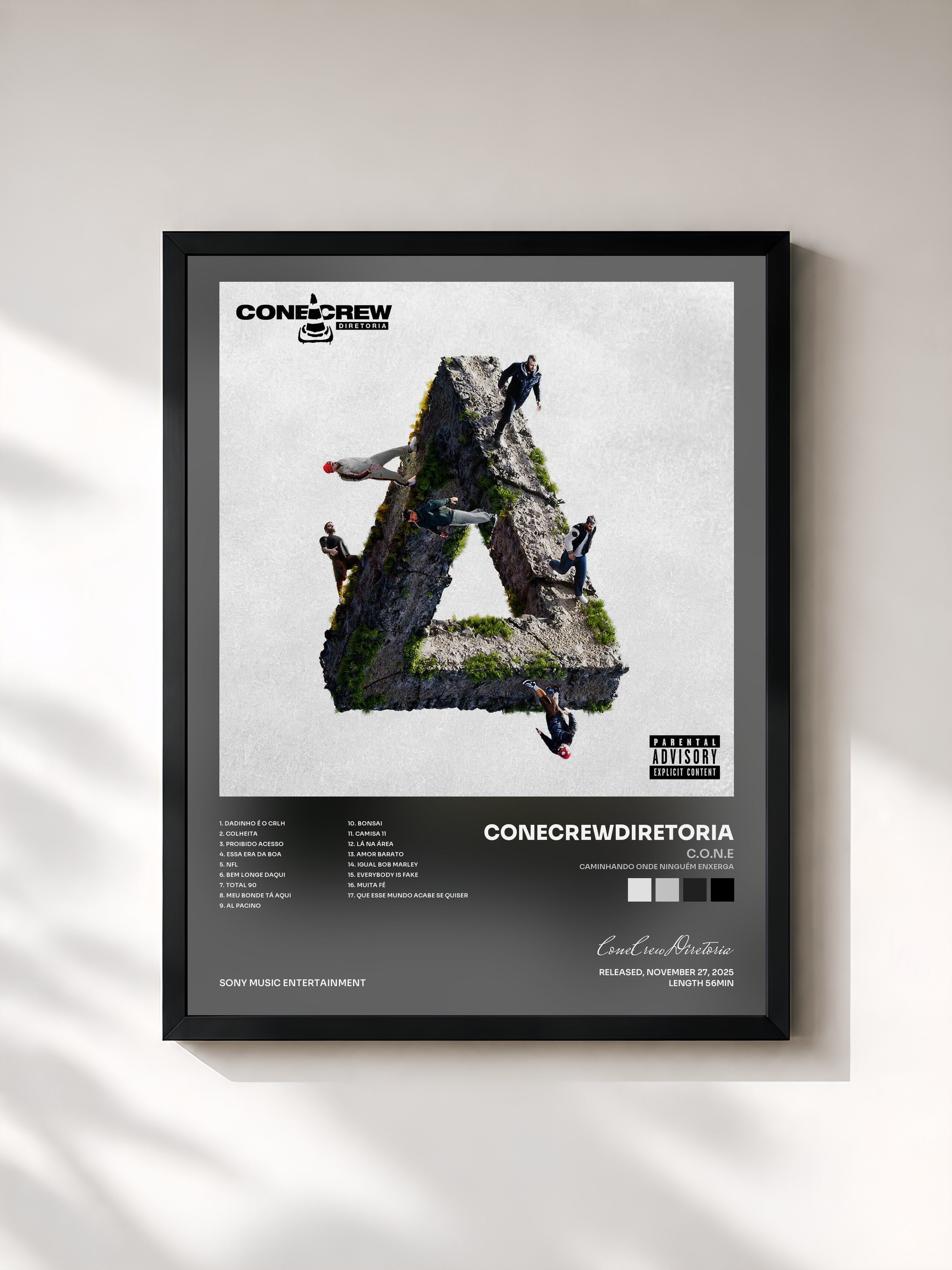 #noir Tableau de l'album C.O.N.E (Caminhando Onde Ninguém Enxerga) de ConeCrewDiretoria, cadre noir, imprimé et encadré en France