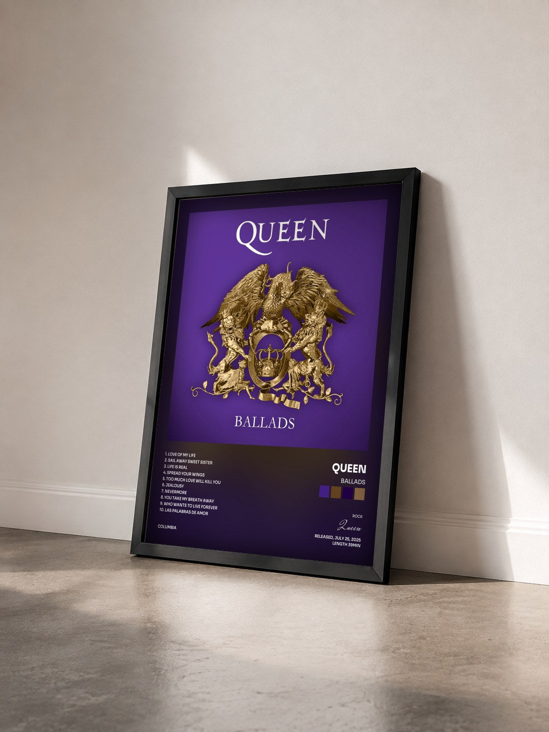 #noir Tableau de l'album Ballads de Queen vu de trois quarts, cadre noir