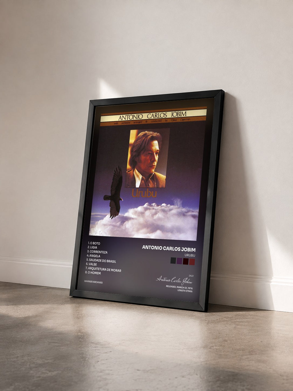 #noir Tableau de l'album Urubu de Antonio Carlos Jobim vu de trois quarts, cadre noir