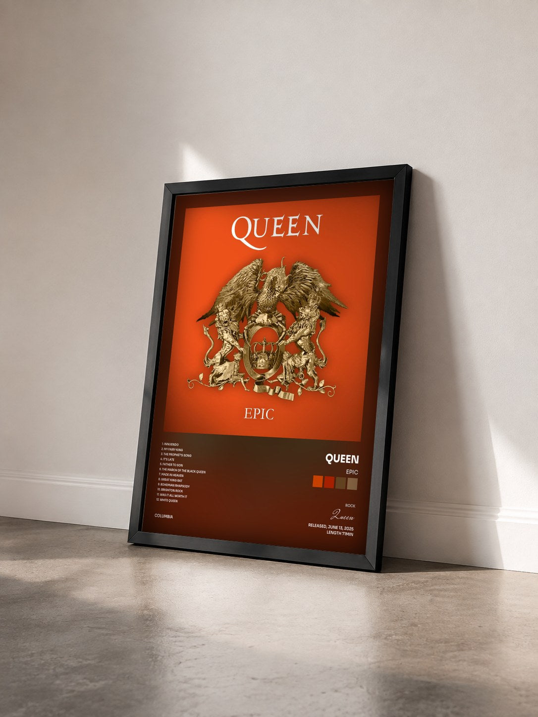 #noir Tableau de l'album Epic de Queen vu de trois quarts, cadre noir