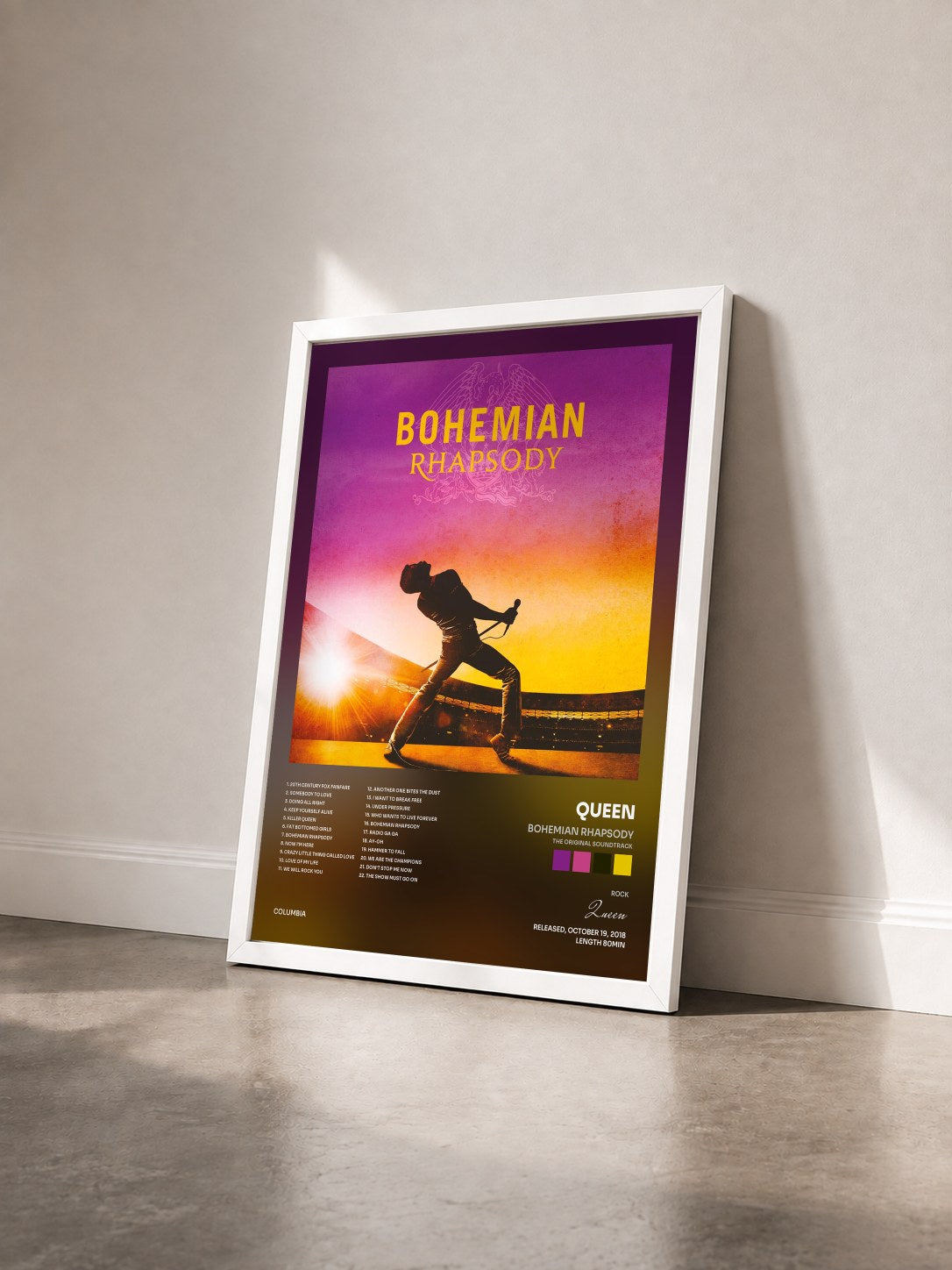 #blanc Tableau de l'album Bohemian Rhapsody (The Original Soundtrack) de Queen vu de trois quarts, cadre blanc