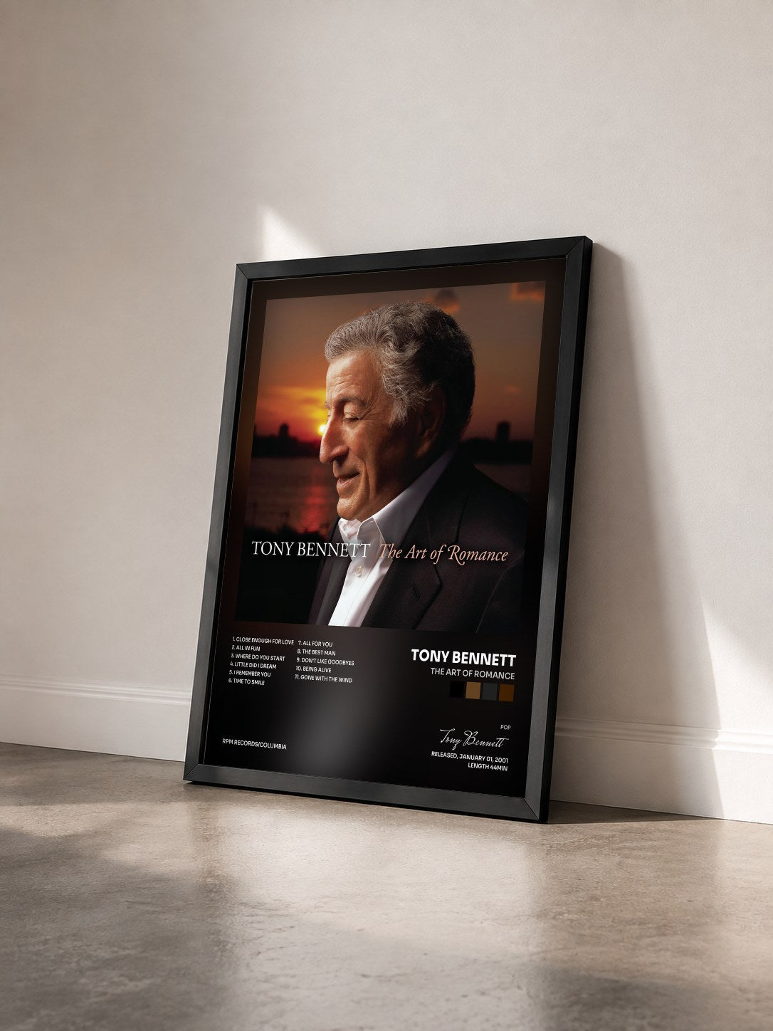 #noir Tableau de l'album The Art Of Romance de Tony Bennett vu de trois quarts, cadre noir