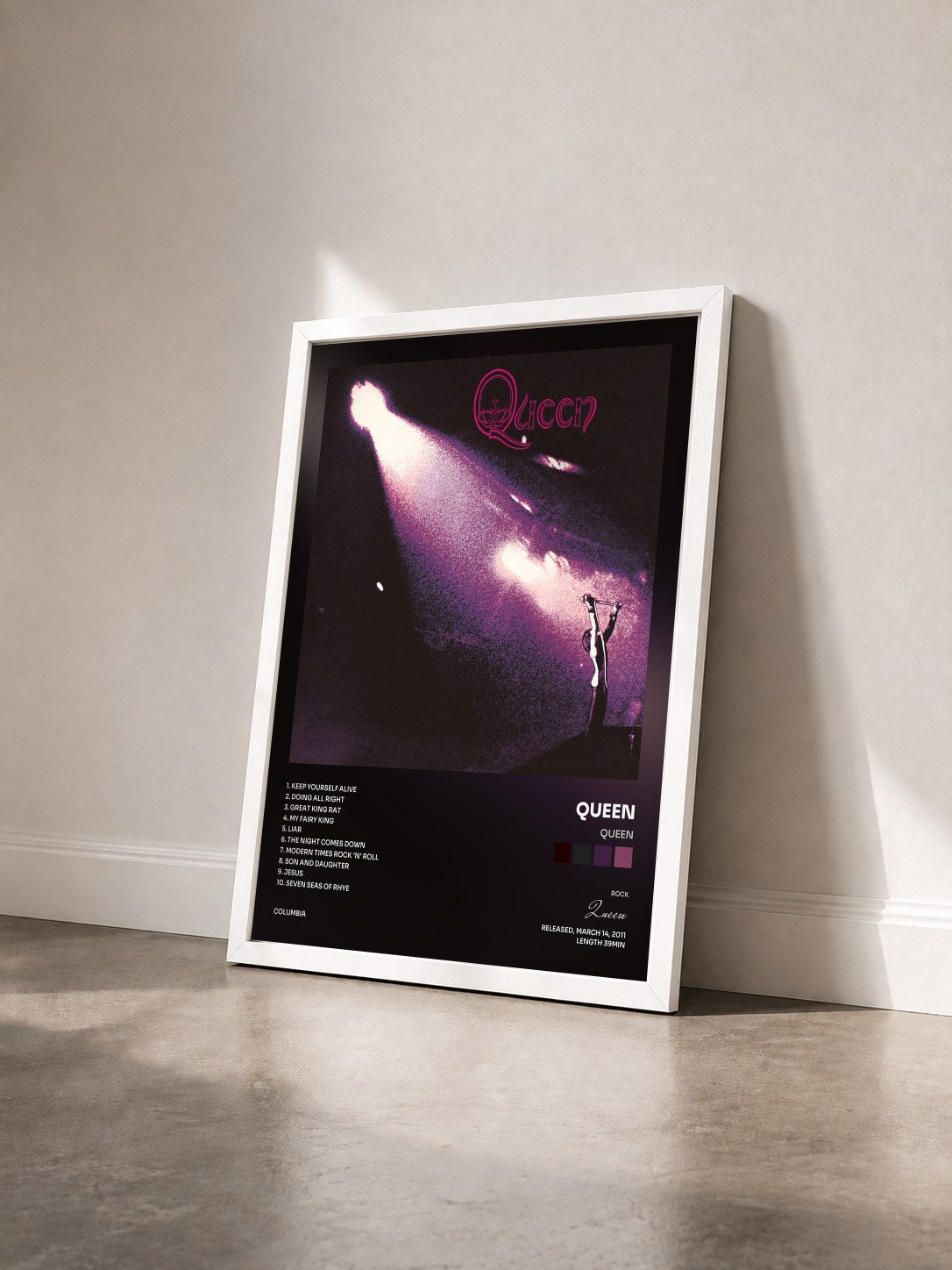 #blanc Tableau de l'album Queen de Queen vu de trois quarts, cadre blanc