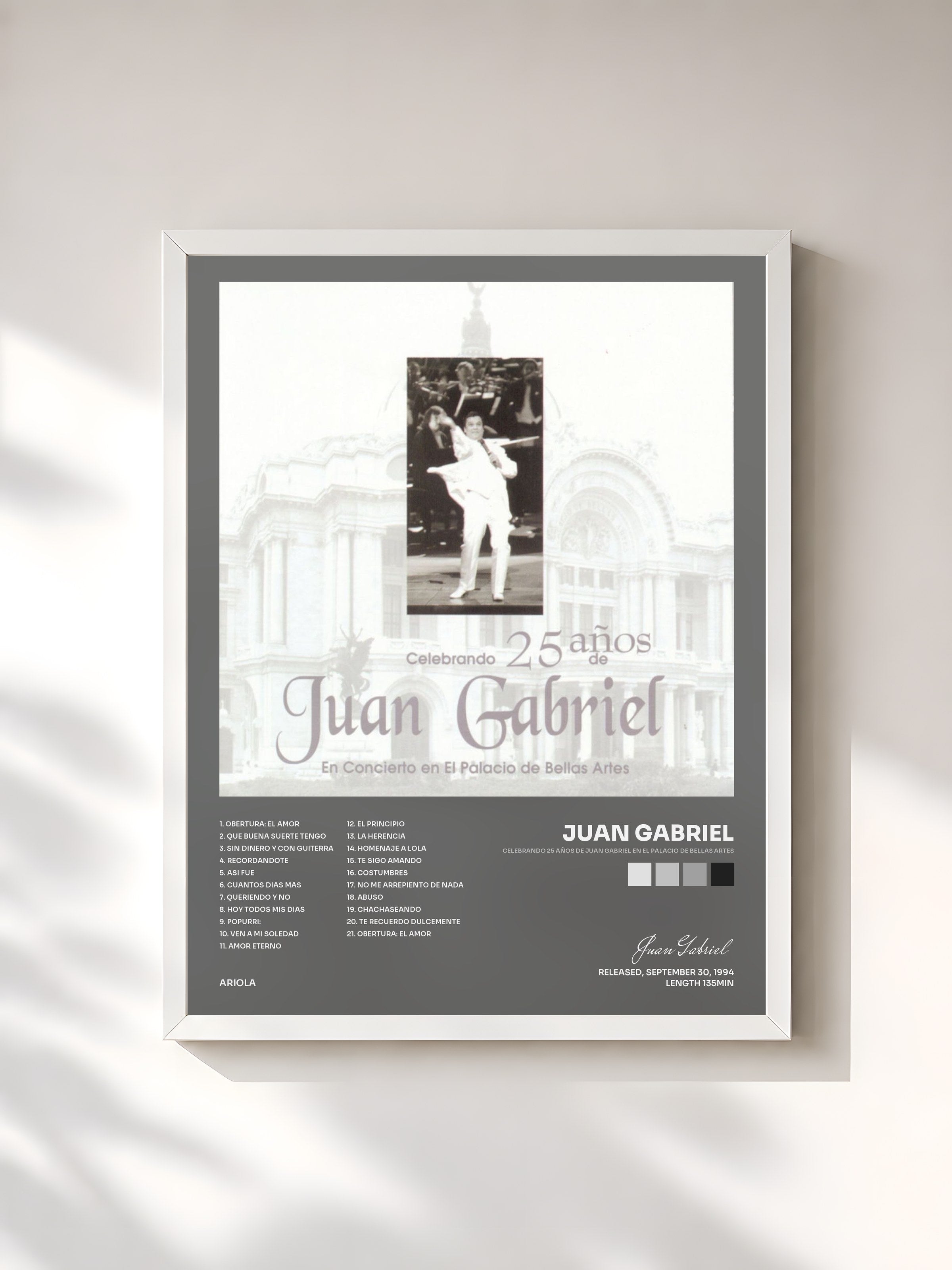 #blanc Tableau de l'album Celebrando 25 Años De Juan Gabriel En El Palacio De Bellas Artes de Juan Gabriel, cadre blanc, imprimé et encadré en France