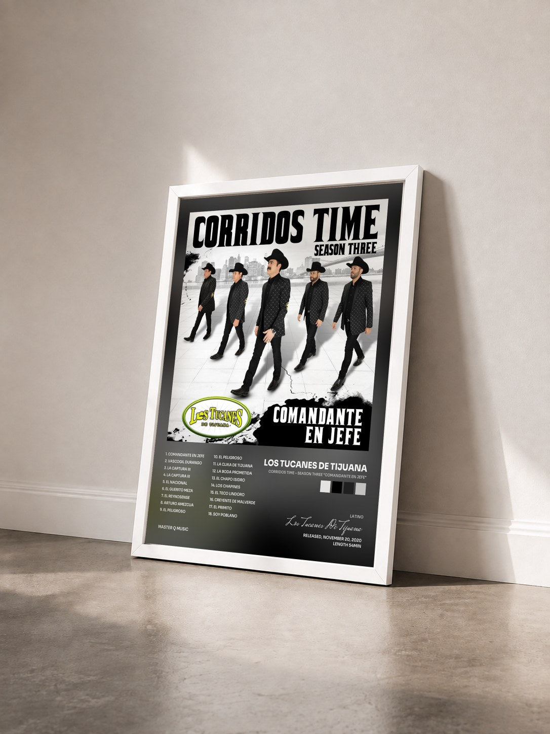 #blanc Tableau de l'album Corridos Time – Season Three "Comandante En Jefe" de Los Tucanes De Tijuana vu de trois quarts, cadre blanc