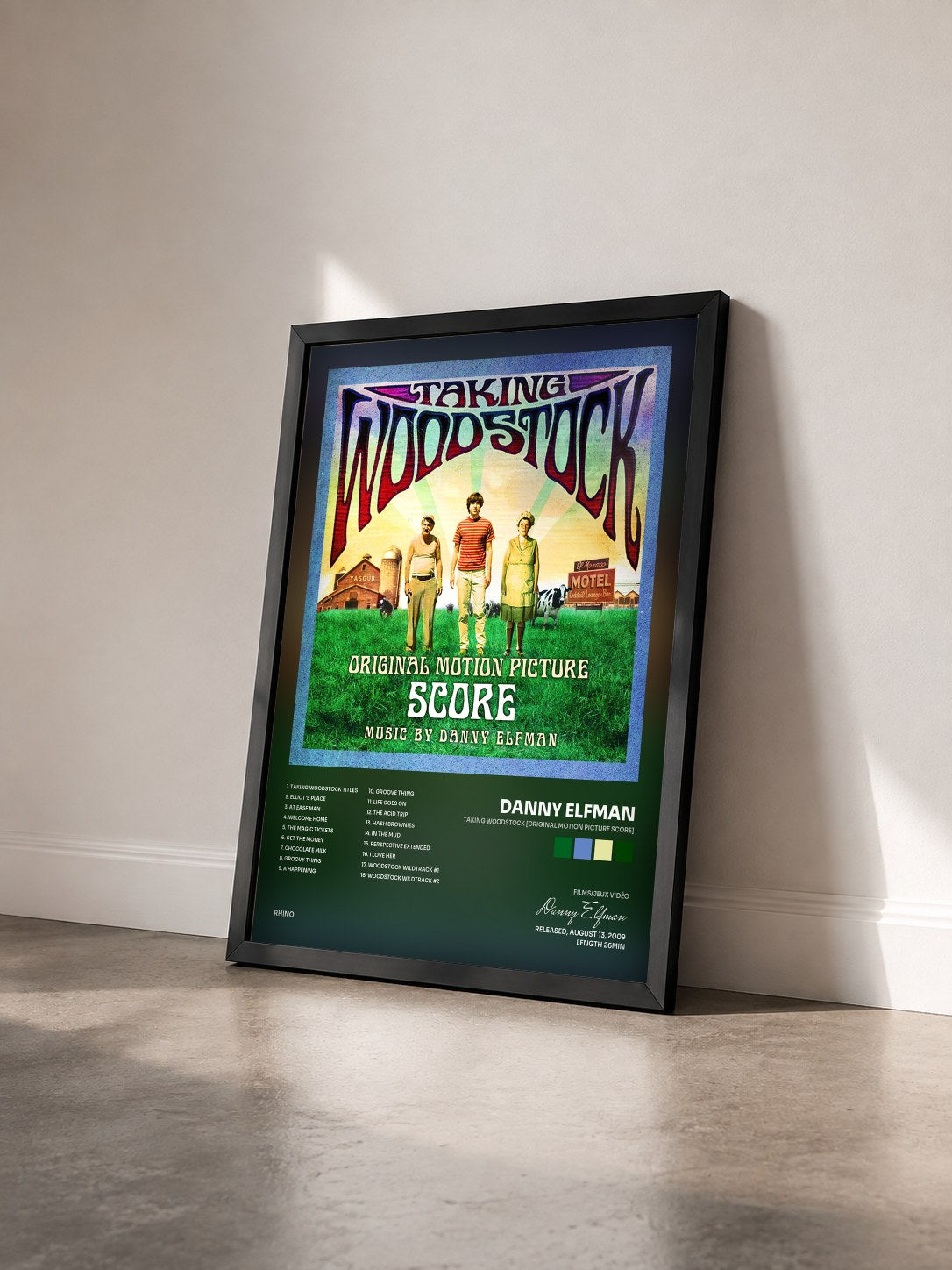 #noir Tableau de l'album Taking Woodstock [Original Motion Picture Score] de Danny Elfman vu de trois quarts, cadre noir