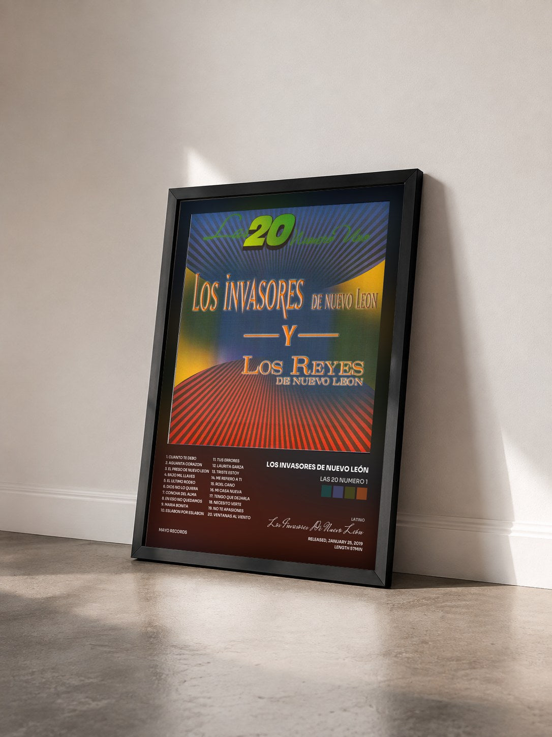 #noir Tableau de l'album Las 20 Numero 1 de Los Invasores De Nuevo León vu de trois quarts, cadre noir