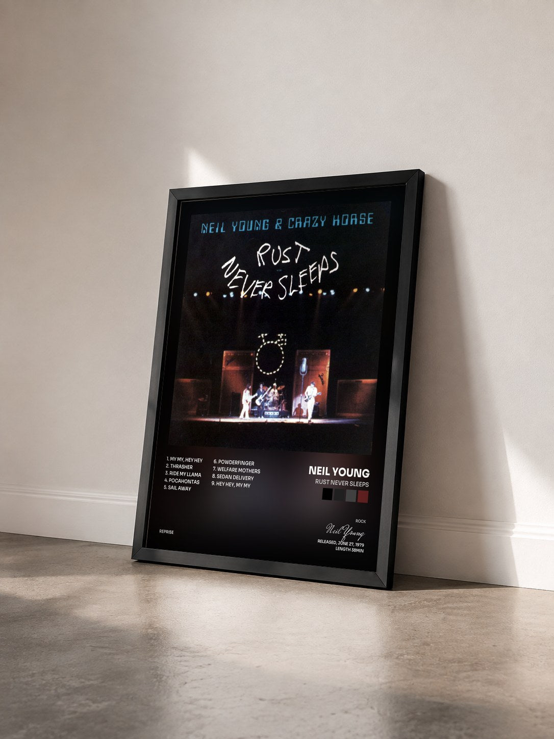 #noir Tableau de l'album Rust Never Sleeps de Neil Young vu de trois quarts, cadre noir