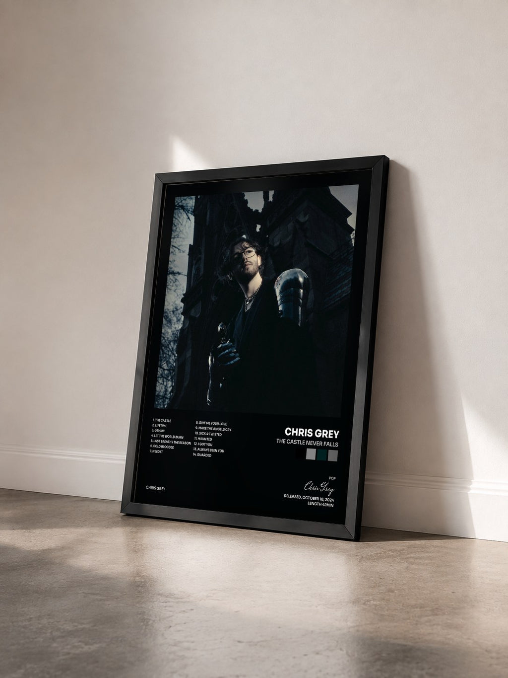 #noir THE CASTLE NEVER FALLS de Chris Grey en lámina enmarcada vista de tres cuartos, marco negro