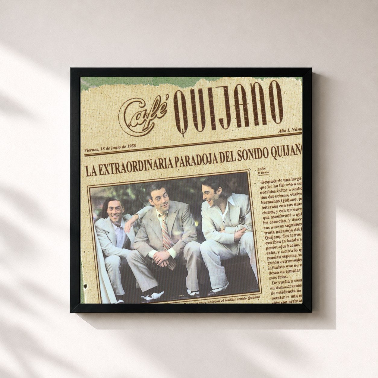 #noir Tableau carré de l'album La Extraordinaria Paradoja Del Sonido Quijano de Café Quijano, cadre noir 32x32 cm
