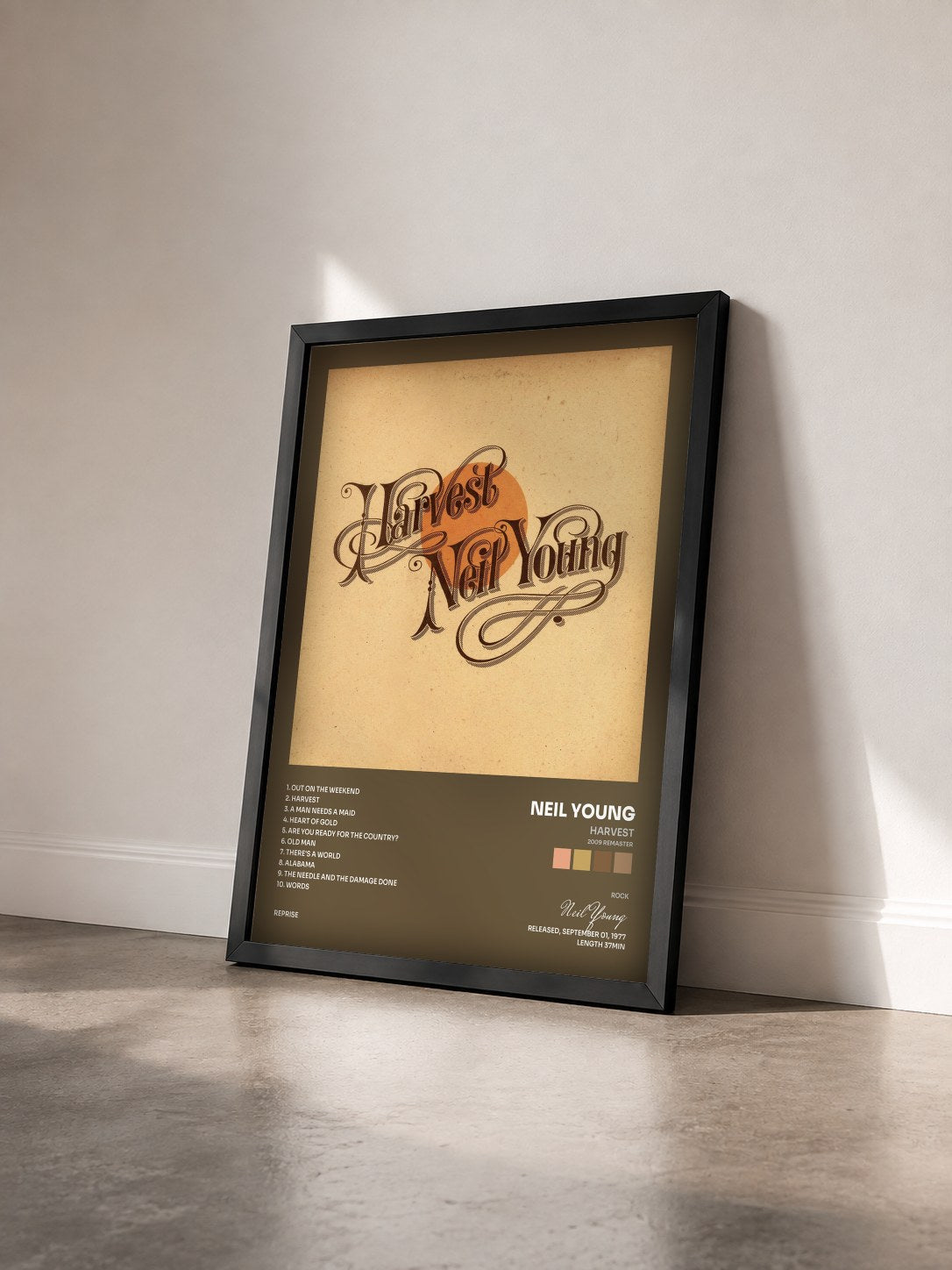 #noir Tableau de l'album Harvest (2009 Remaster) de Neil Young vu de trois quarts, cadre noir