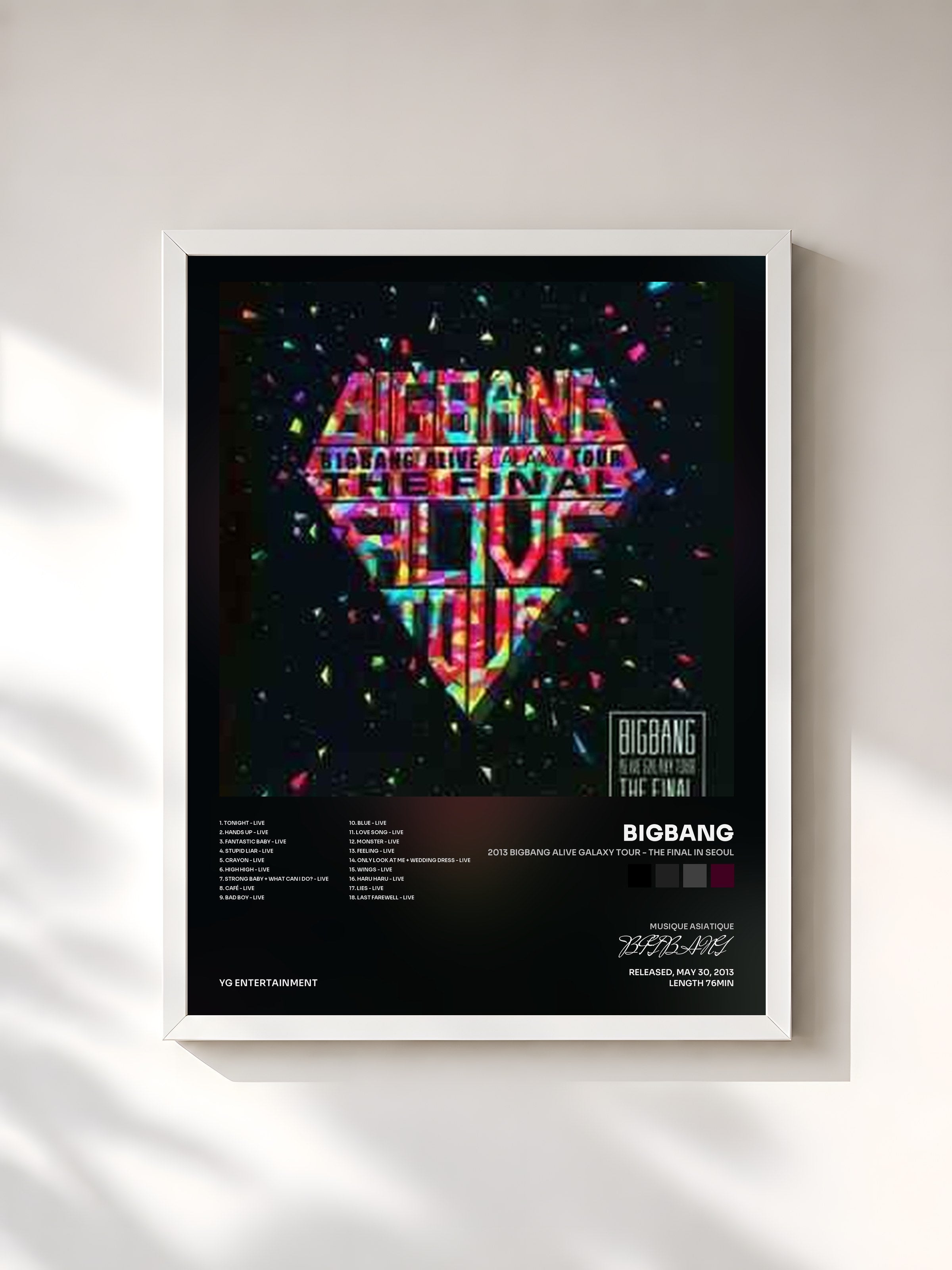 #blanc Tableau de l'album 2013 BIGBANG Alive Galaxy Tour - The Final In Seoul de BIGBANG, cadre blanc, imprimé et encadré en France