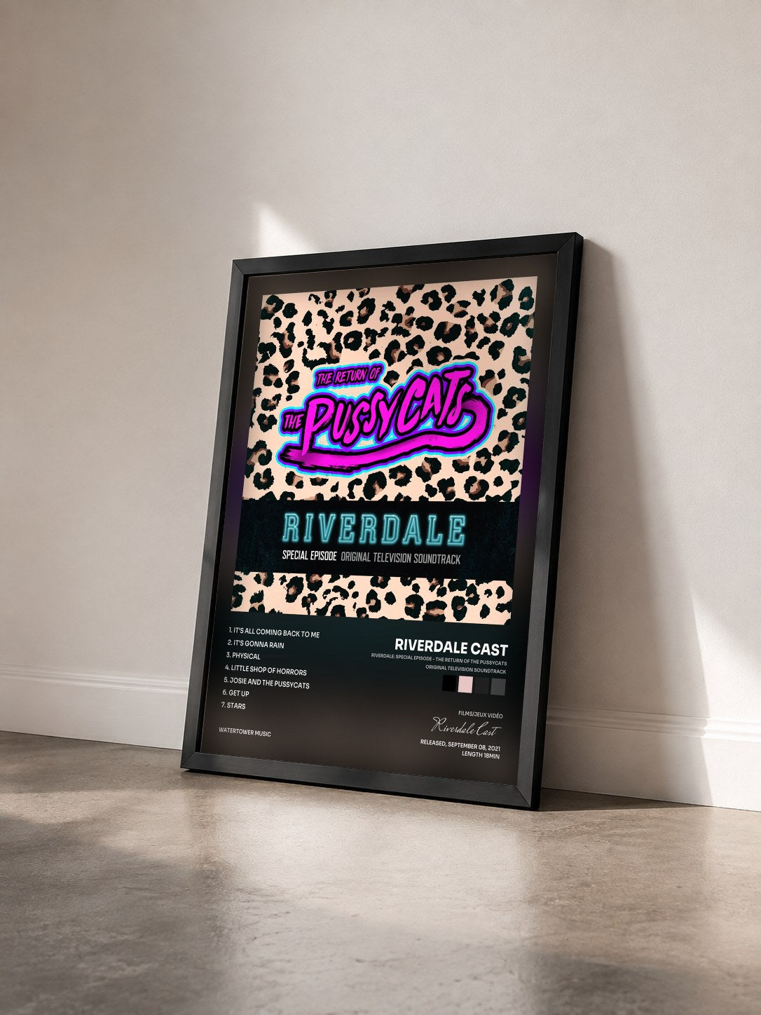#noir Tableau de l'album Riverdale: Special Episode - The Return of the Pussycats (Original Television Soundtrack) de Riverdale Cast vu de trois quarts, cadre noir