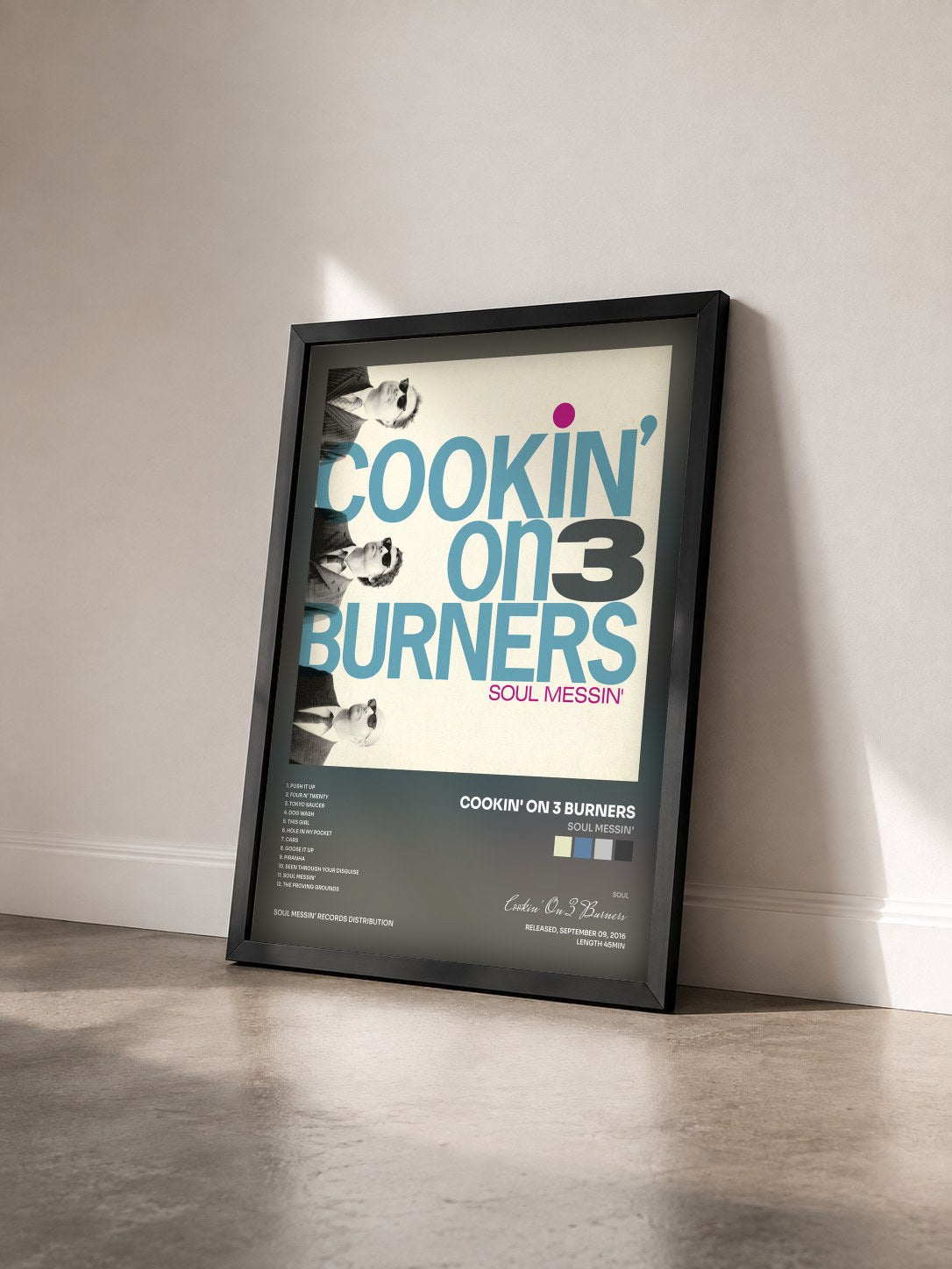 #noir Tableau de l'album Soul Messin' de Cookin' On 3 Burners vu de trois quarts, cadre noir