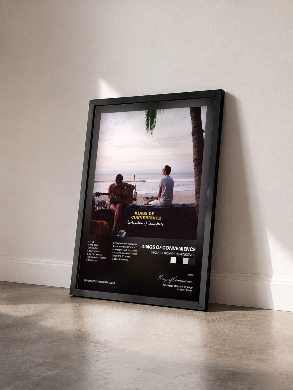 #noir Declaration Of Dependence di Kings of Convenience in stampa incorniciata vista di tre quarti, cornice nera