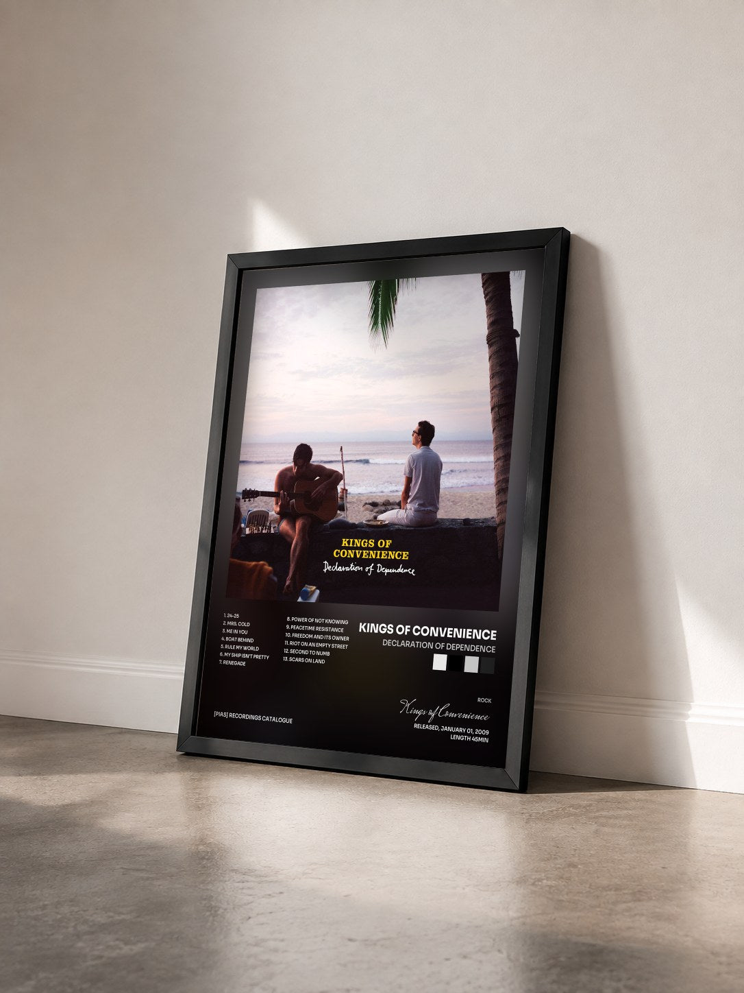 #noir Tableau de l'album Declaration Of Dependence de Kings of Convenience vu de trois quarts, cadre noir