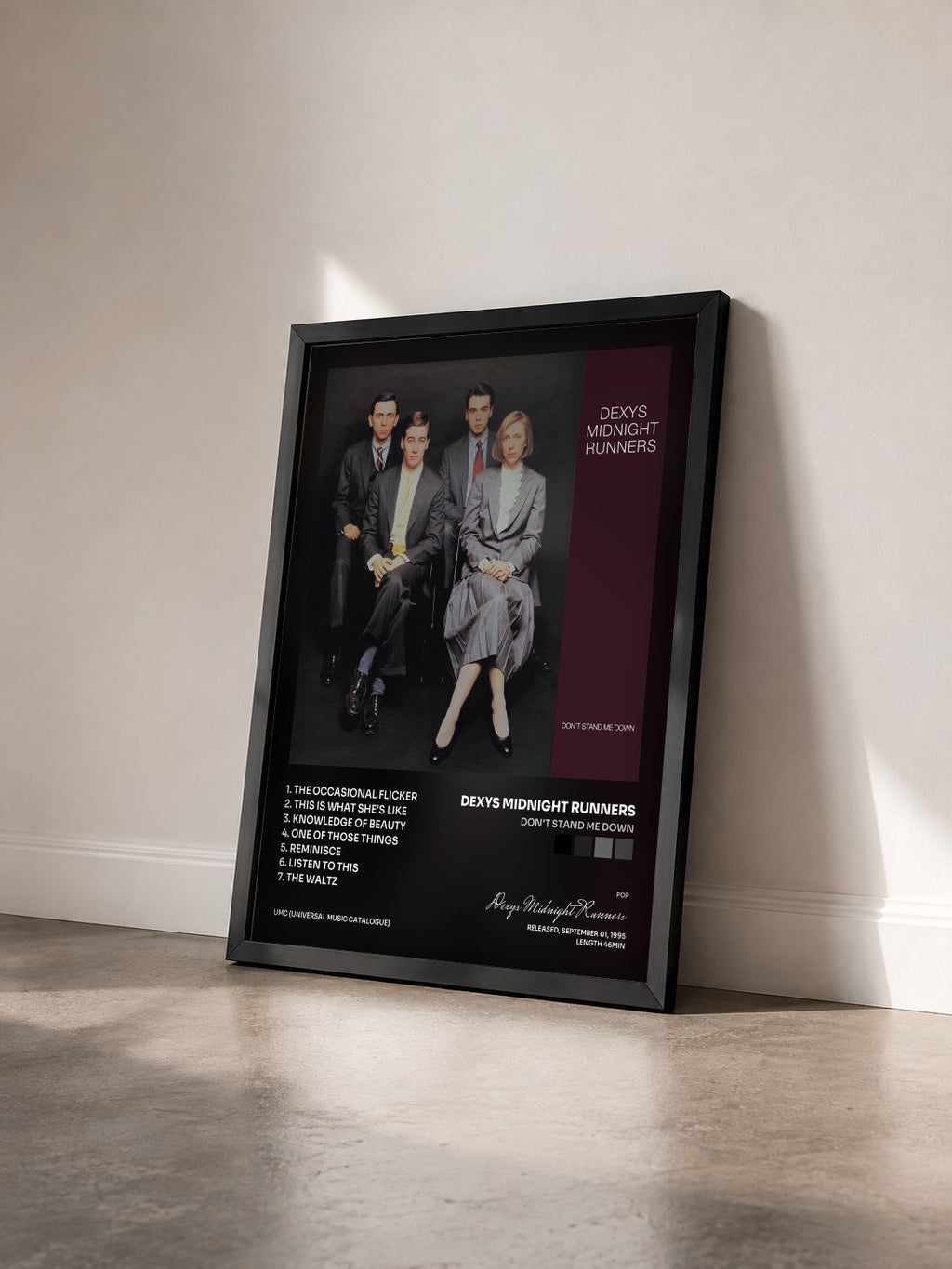 #noir Tableau de l'album Don't Stand Me Down de Dexys Midnight Runners vu de trois quarts, cadre noir