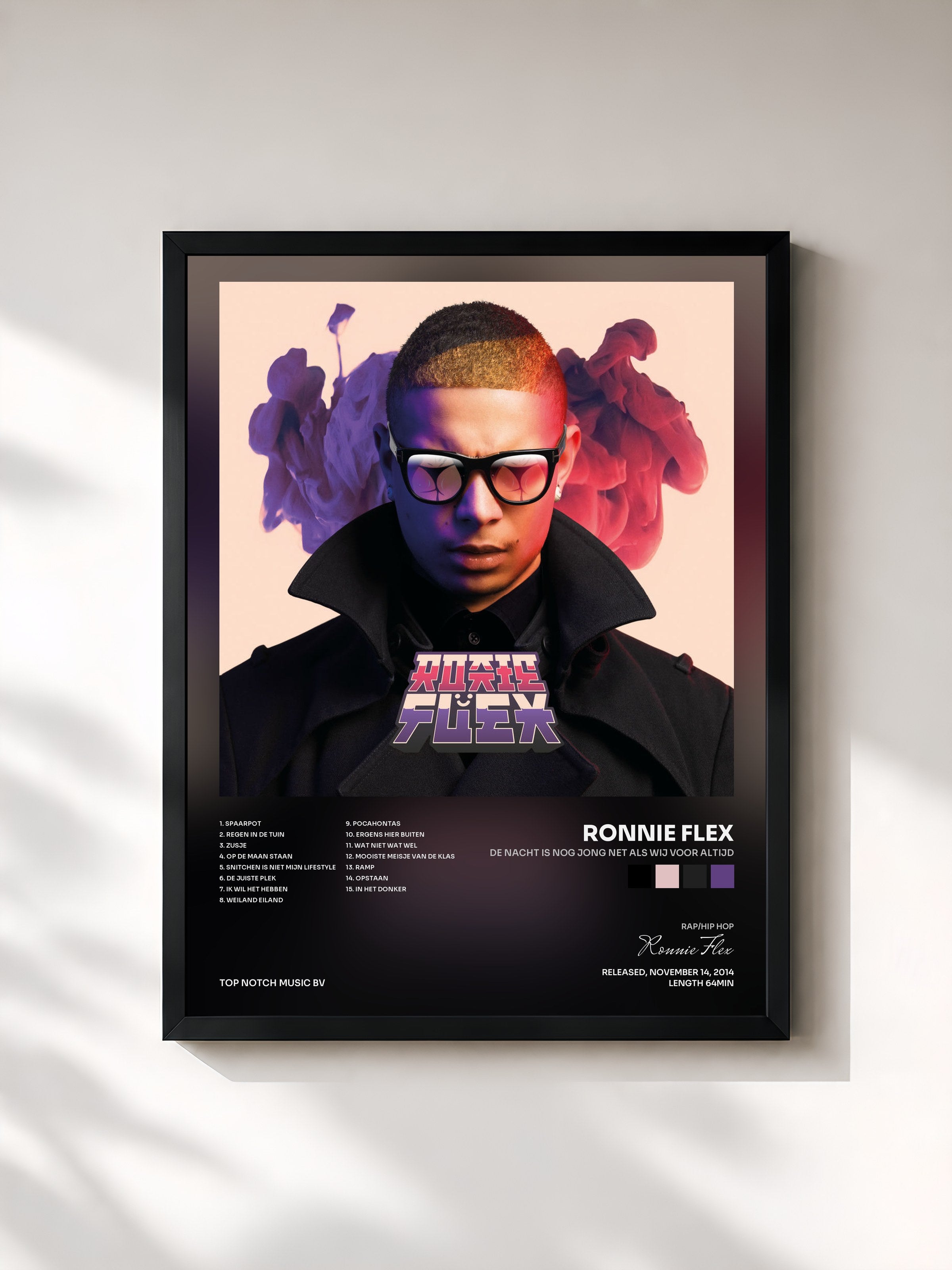 #noir Tableau de l'album De Nacht Is Nog Jong Net Als Wij Voor Altijd de Ronnie Flex, cadre noir, imprimé et encadré en France