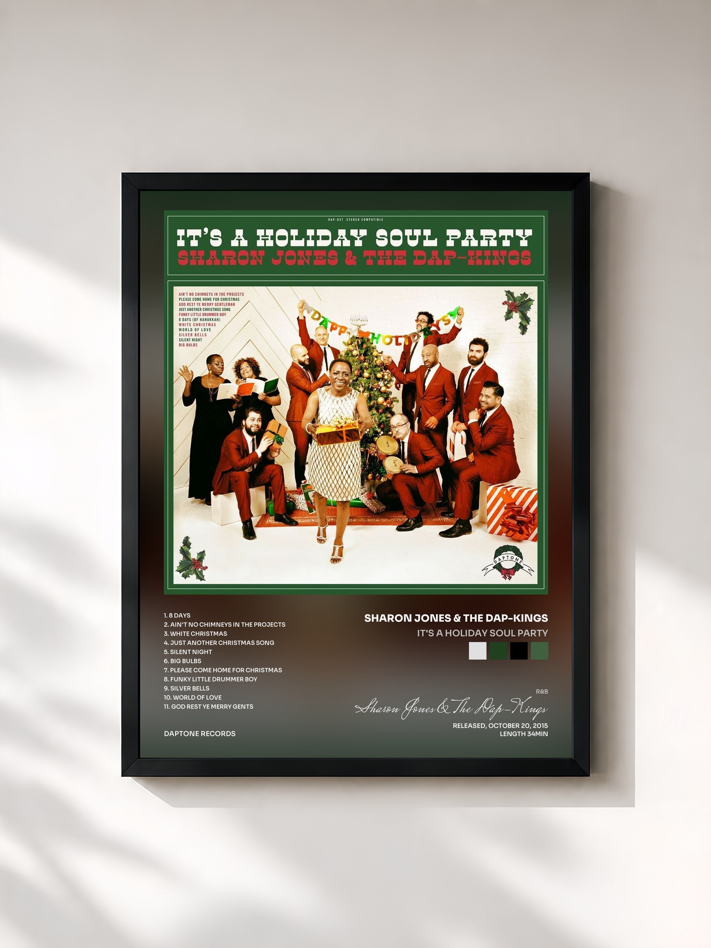 #noir Tableau de l'album It's a Holiday Soul Party de Sharon Jones & The Dap-Kings, cadre noir, imprimé et encadré en France