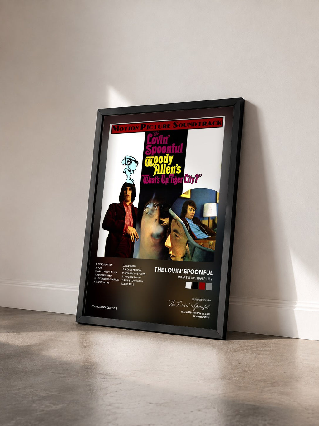 #noir What's Up, Tiger Lily di The Lovin' Spoonful in stampa incorniciata vista di tre quarti, cornice nera