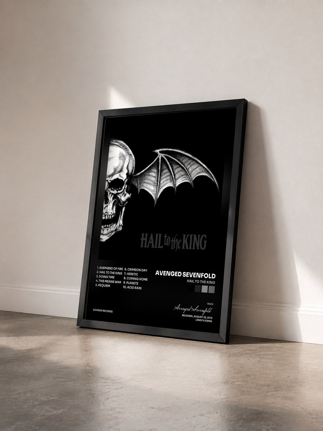 #noir Tableau de l'album Hail to the King de Avenged Sevenfold vu de trois quarts, cadre noir