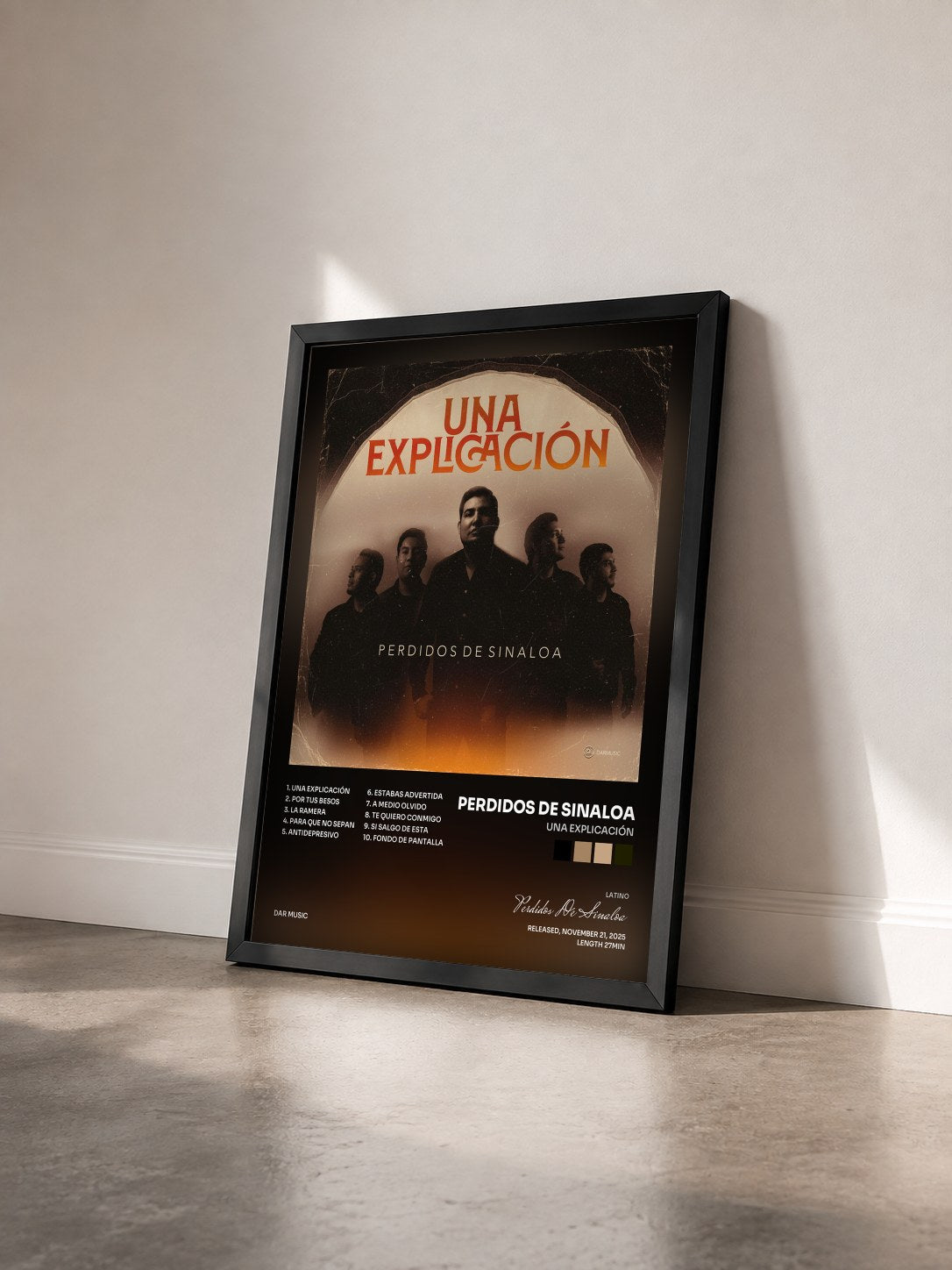 #noir Tableau de l'album Una Explicación de Perdidos De Sinaloa vu de trois quarts, cadre noir