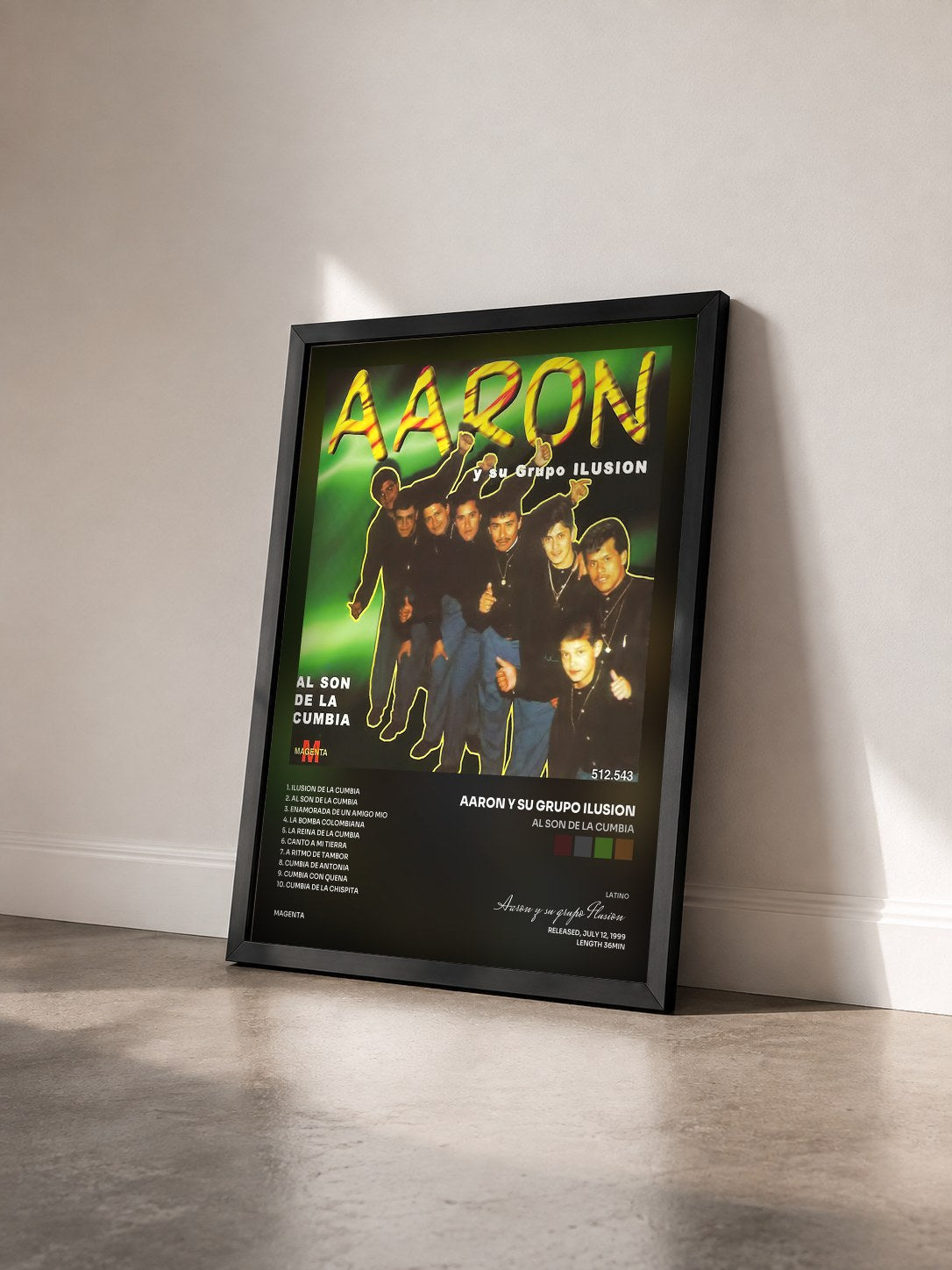 #noir Tableau de l'album Al Son de la Cumbia de Aaron y su grupo Ilusion vu de trois quarts, cadre noir