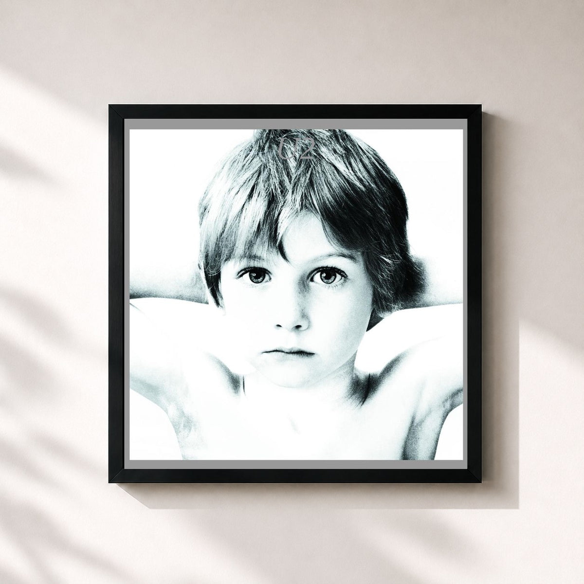 #noir Tableau carré de l'album Boy (Remastered) de U2, cadre noir 32x32 cm
