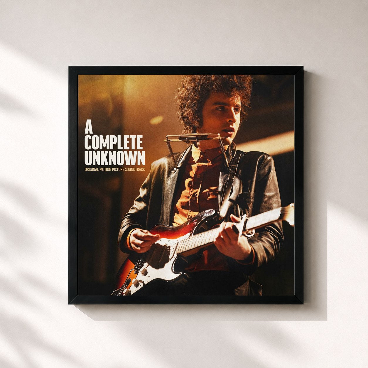 #noir Tableau carré de l'album A Complete Unknown (Original Motion Picture Soundtrack) de Timothée Chalamet, cadre noir 32x32 cm