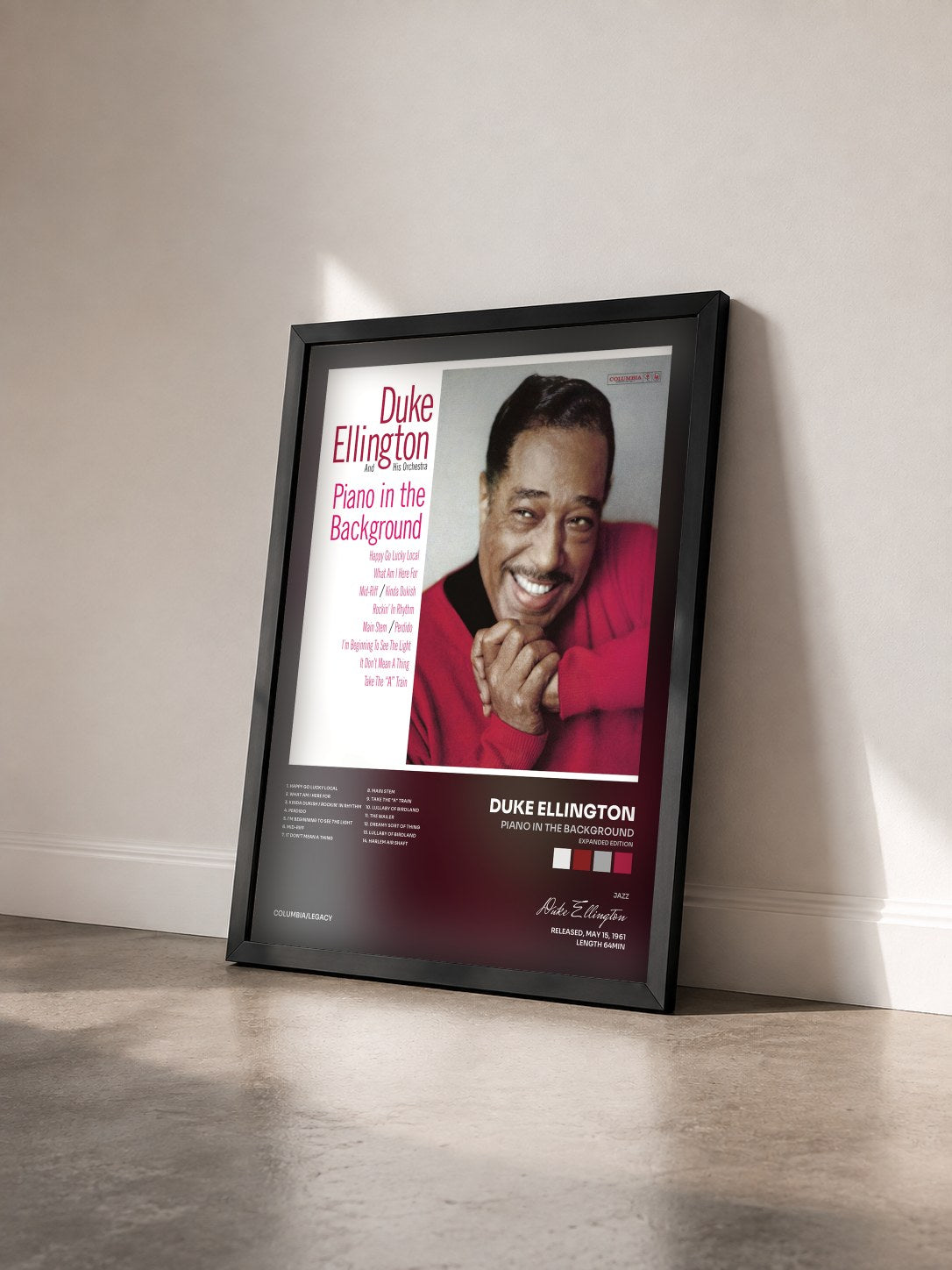 #noir Tableau de l'album Piano In The Background (Expanded Edition) de Duke Ellington vu de trois quarts, cadre noir