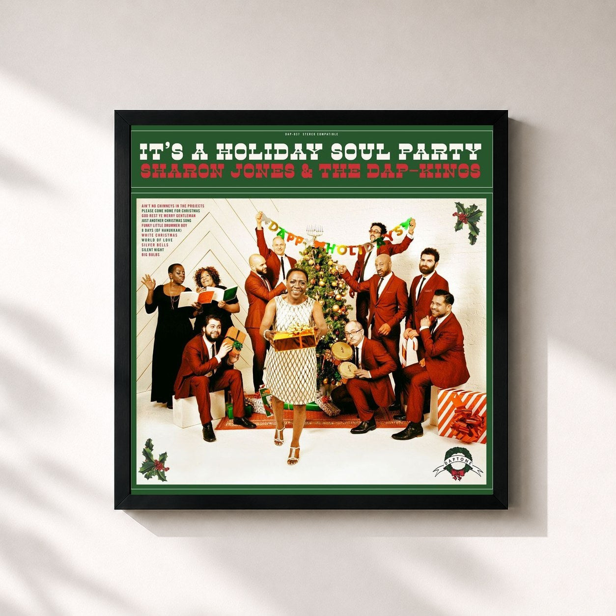 #noir Tableau carré de l'album It's a Holiday Soul Party de Sharon Jones & The Dap-Kings, cadre noir 32x32 cm