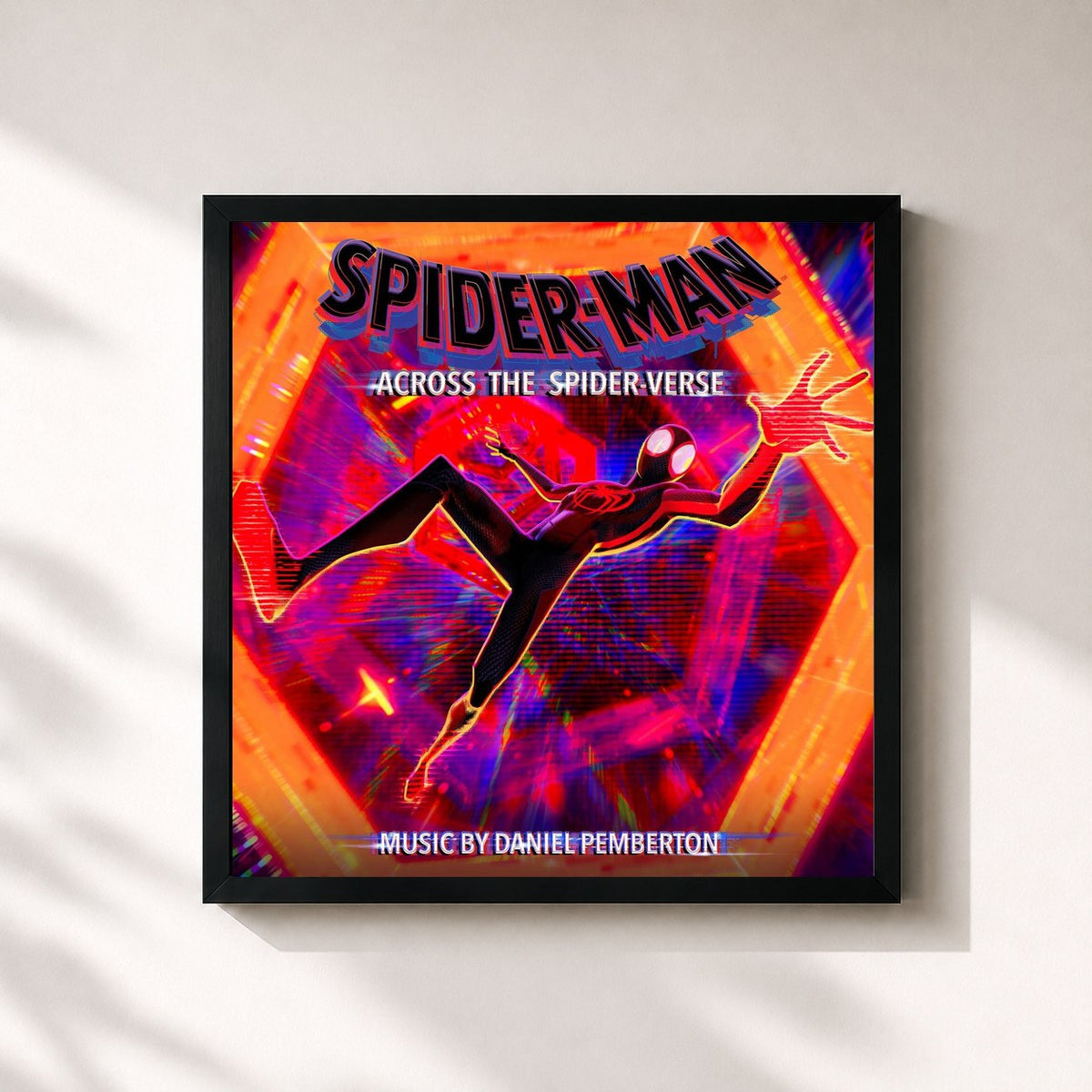 #noir Tableau carré de l'album Spider-Man: Across the Spider-Verse (Original Score) de Daniel Pemberton, cadre noir 32x32 cm