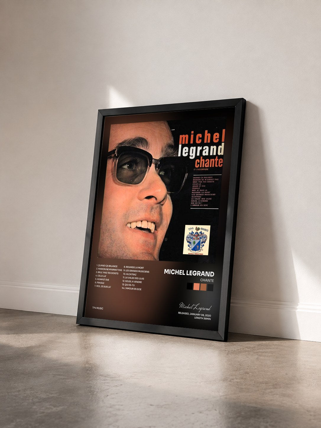 #noir Tableau de l'album Chante de Michel Legrand vu de trois quarts, cadre noir