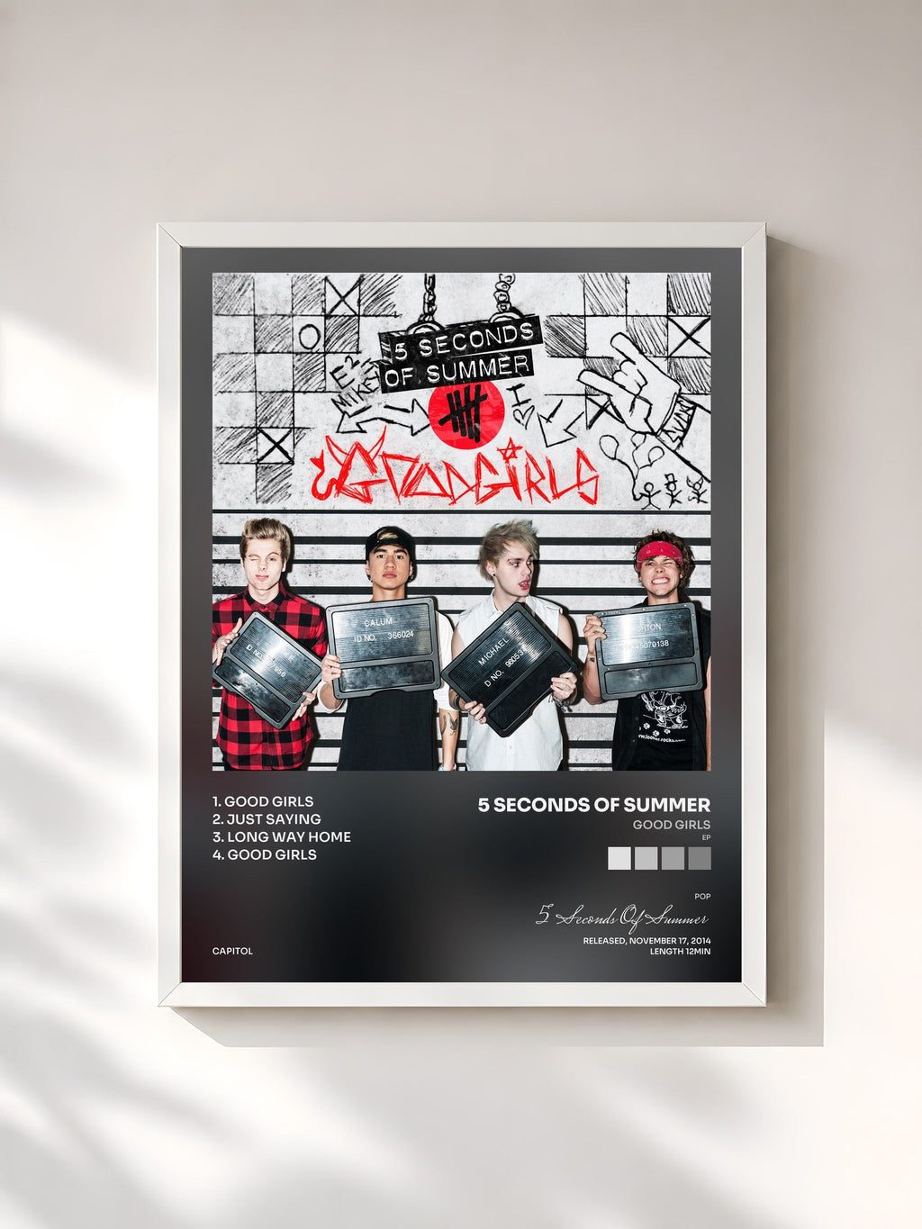 #blanc Tableau de l'album Good Girls (EP) de 5 Seconds Of Summer, cadre blanc, imprimé et encadré en France