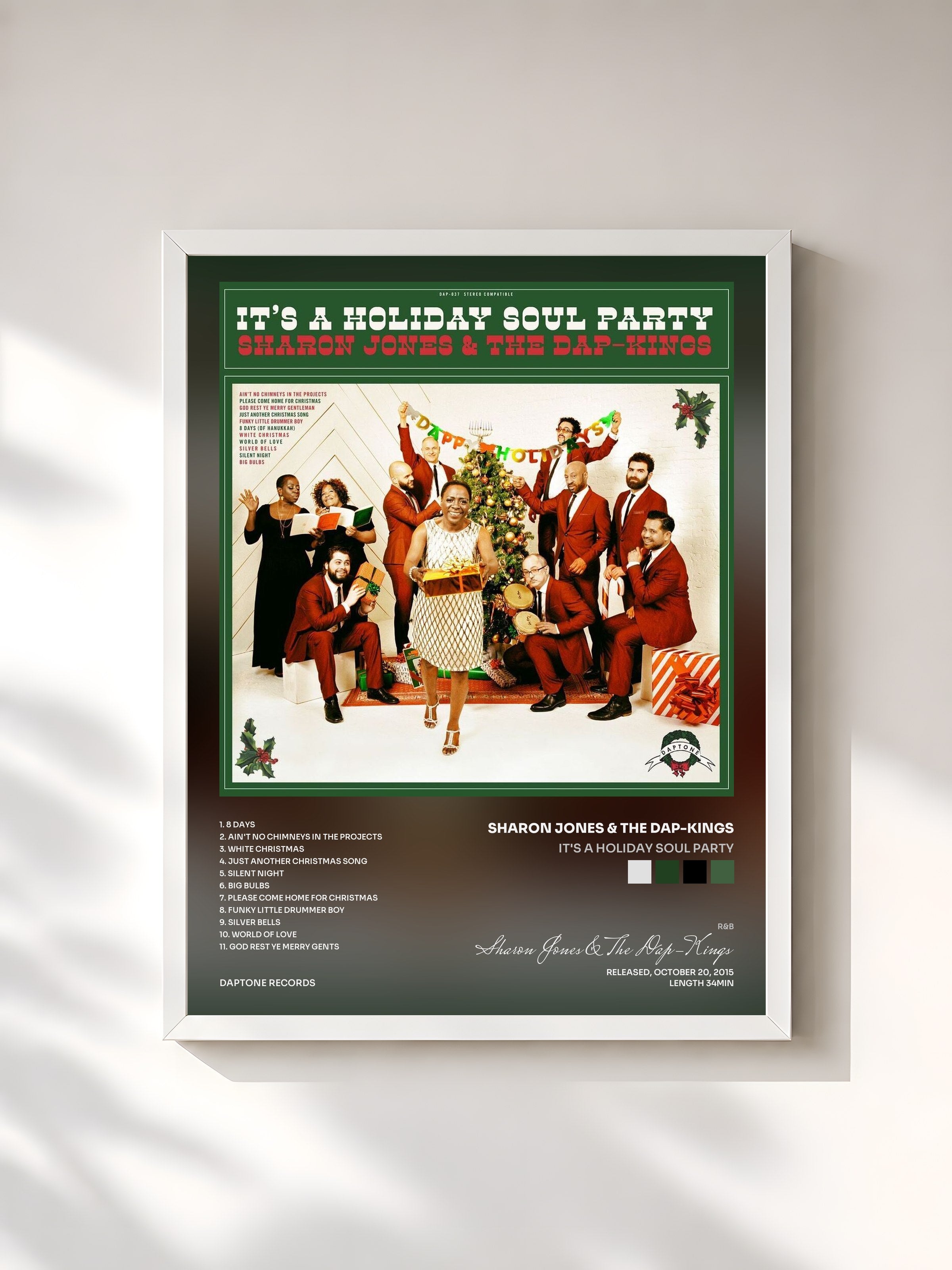 #blanc Tableau de l'album It's a Holiday Soul Party de Sharon Jones & The Dap-Kings, cadre blanc, imprimé et encadré en France