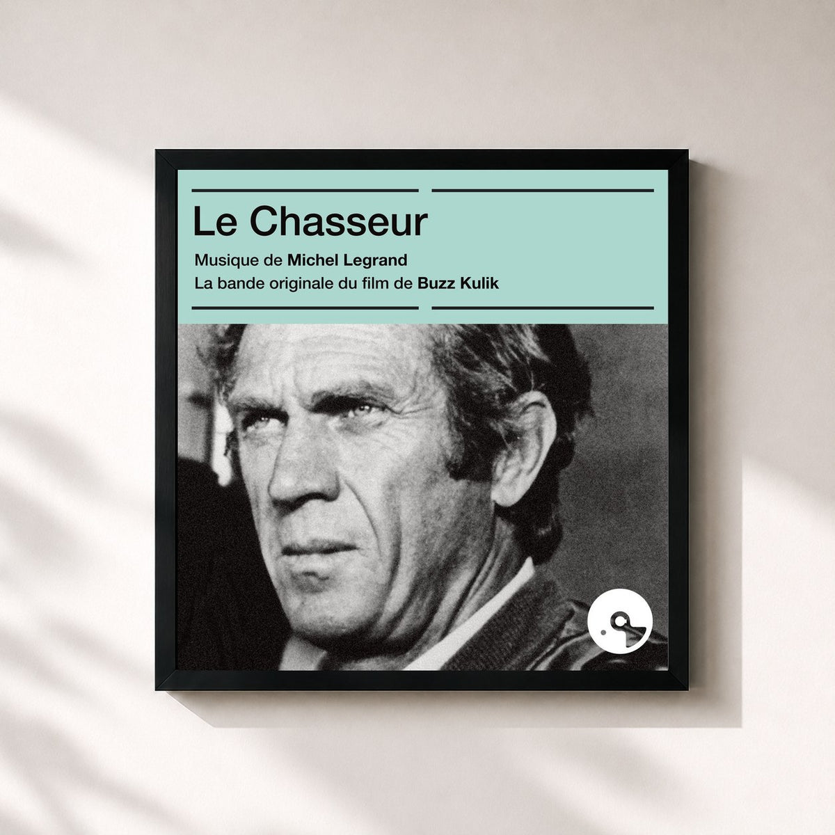 #noir Tableau carré de l'album Le chasseur (Bande originale du film) de Michel Legrand, cadre noir 32x32 cm