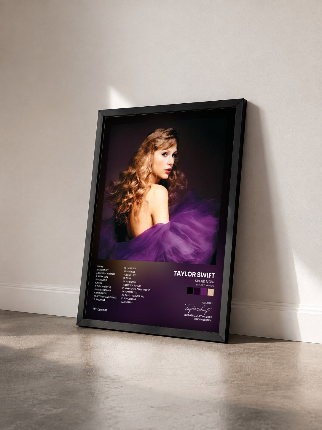 #noir Tableau de l'album Speak Now (Taylor's Version) de Taylor Swift vu de trois quarts, cadre noir