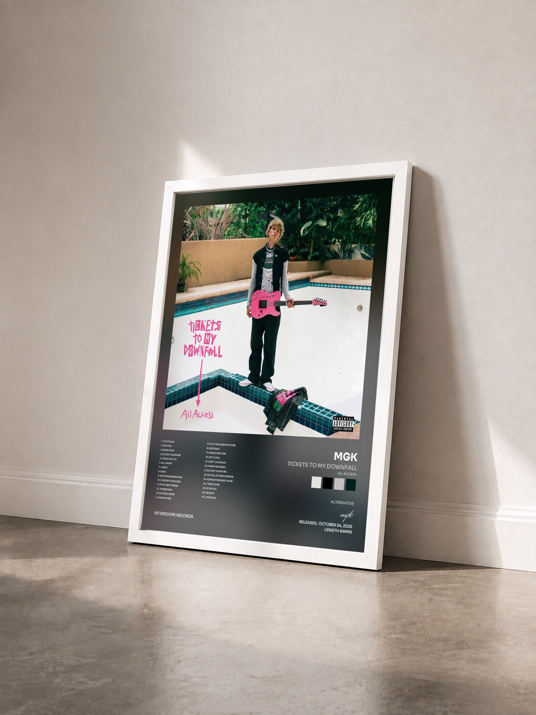 #blanc Tableau de l'album Tickets To My Downfall (All Access) de mgk vu de trois quarts, cadre blanc